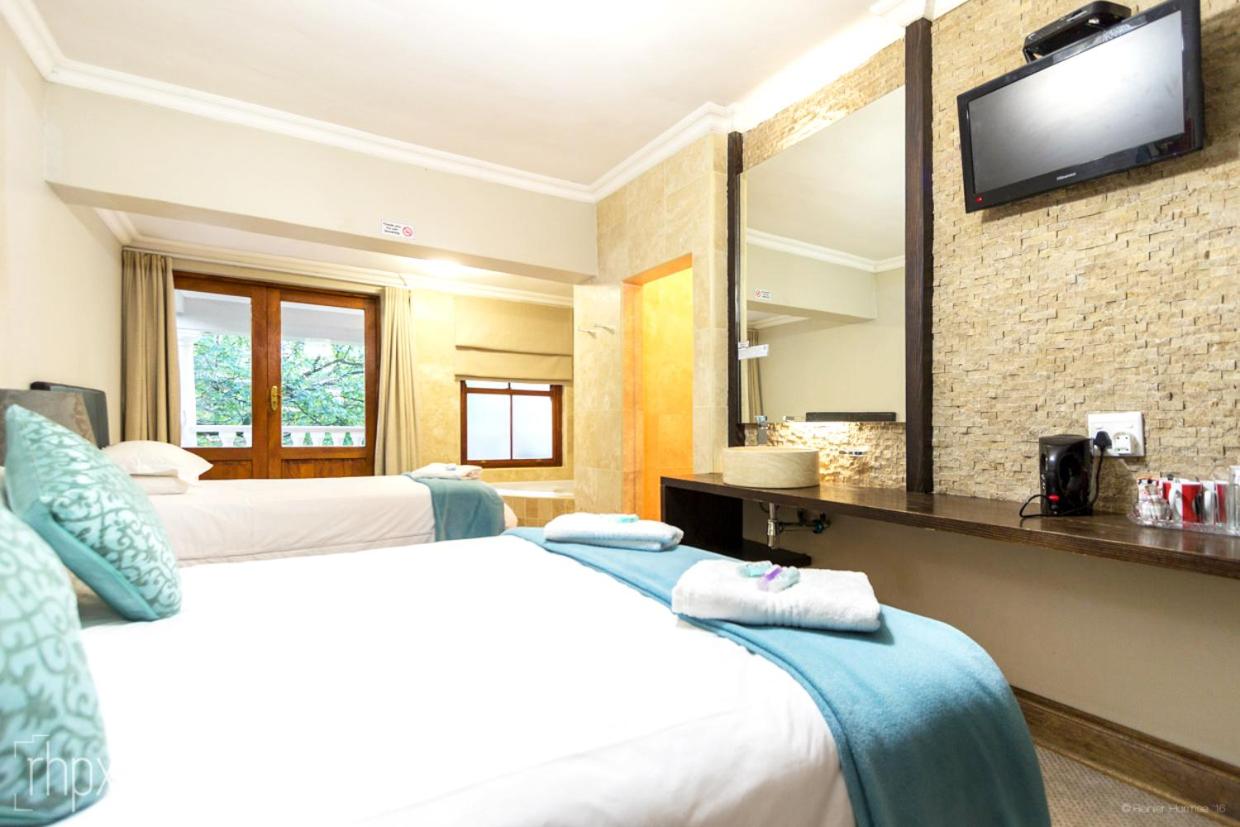 OR Tambo Guest House