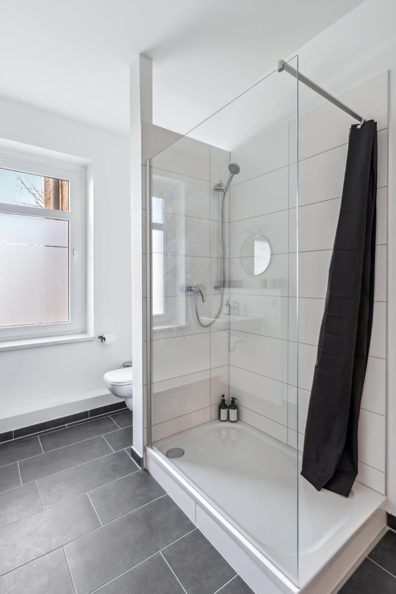 Sali-Homes Boarding Haus Monteur-Wohnungen Balkon Vollküche Autobahnähe