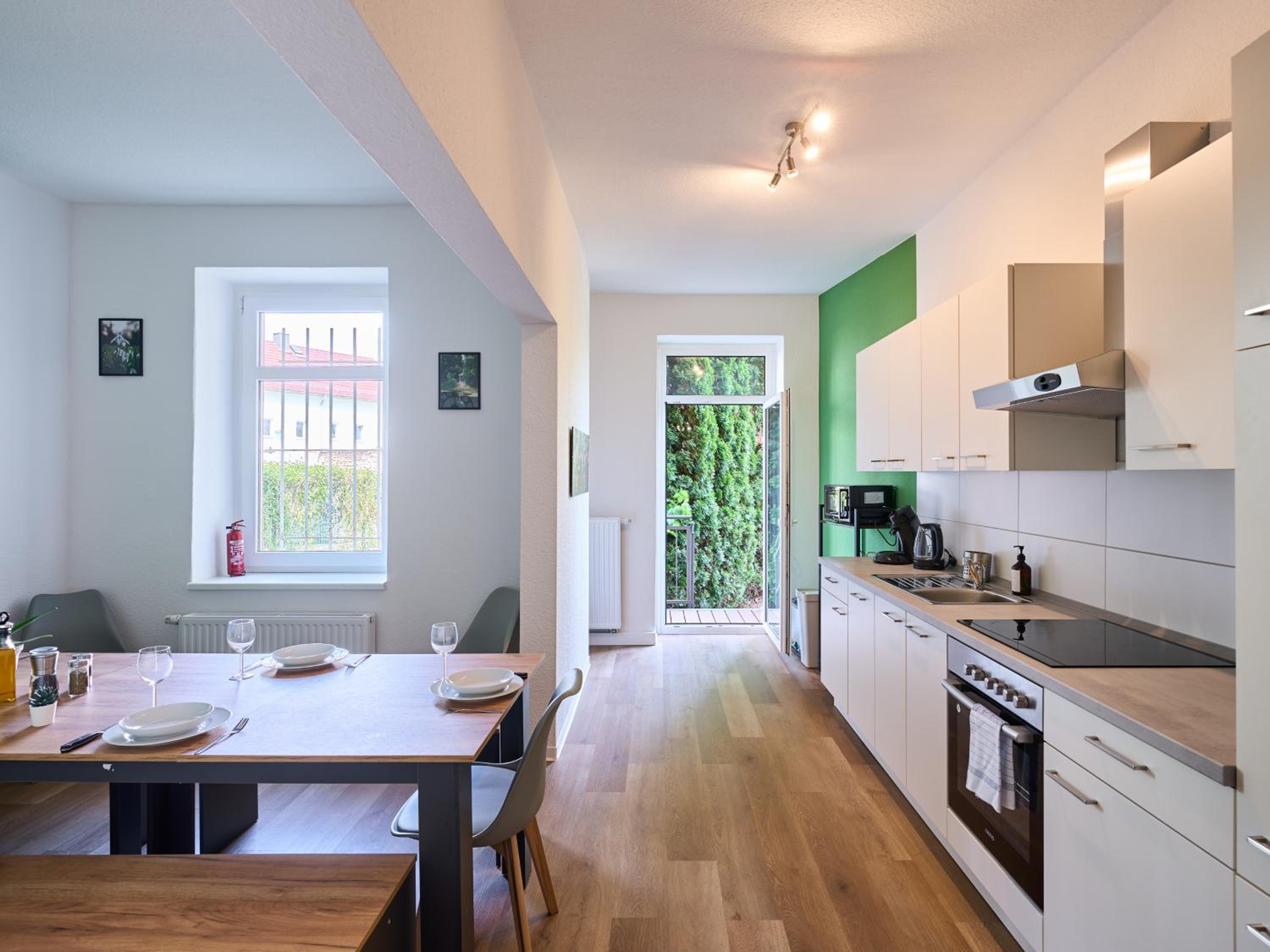 Sali-Homes Boarding Haus Monteur-Wohnungen Balkon Vollküche Autobahnähe