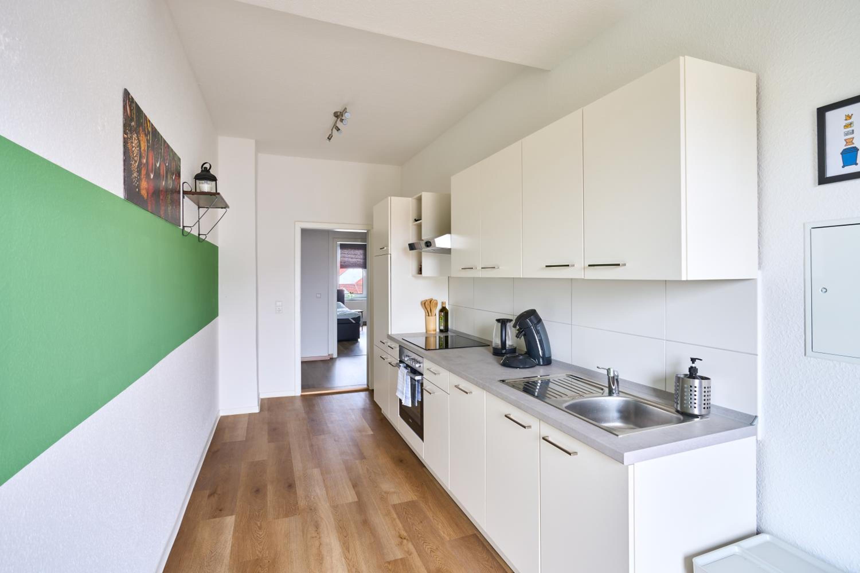 Sali-Homes Boarding Haus Monteur-Wohnungen Balkon Vollküche Autobahnähe