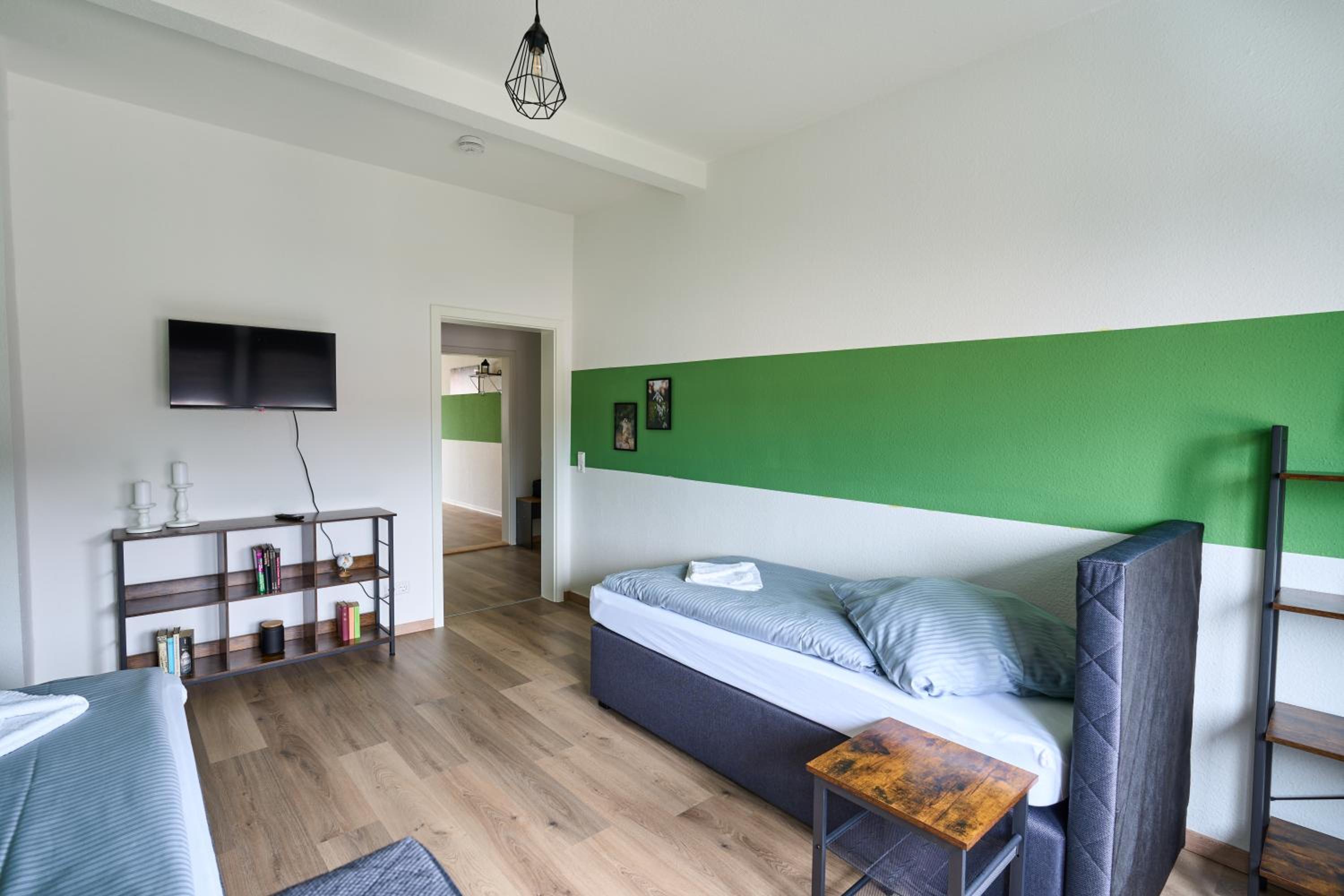 Sali-Homes Boarding Haus Monteur-Wohnungen Balkon Vollküche Autobahnähe