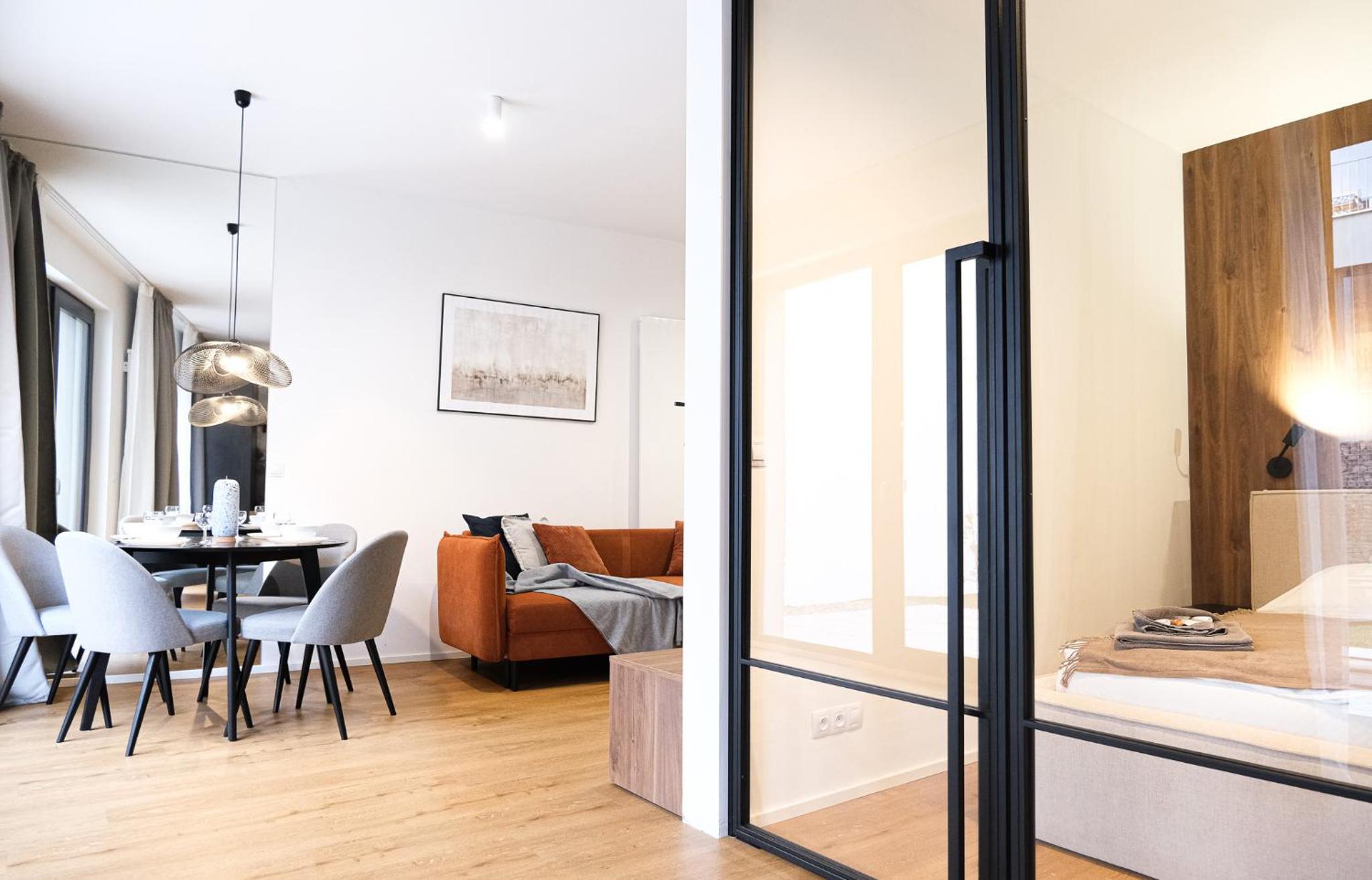 Rentero Scandinavian - Private Garden APT