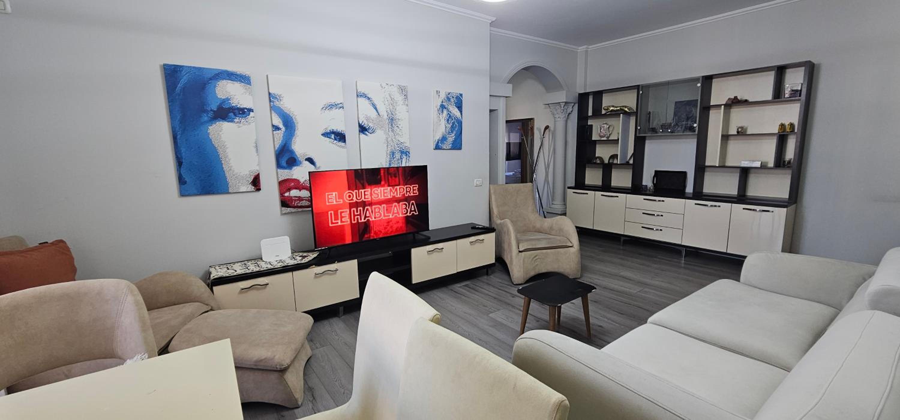 Xplore Xpress • Center Apartment