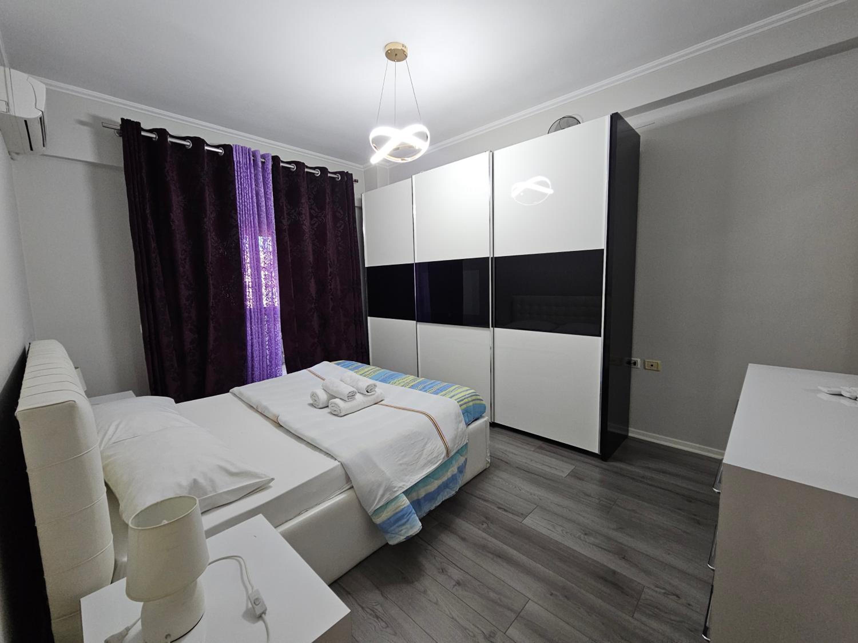 Xplore Xpress • Center Apartment