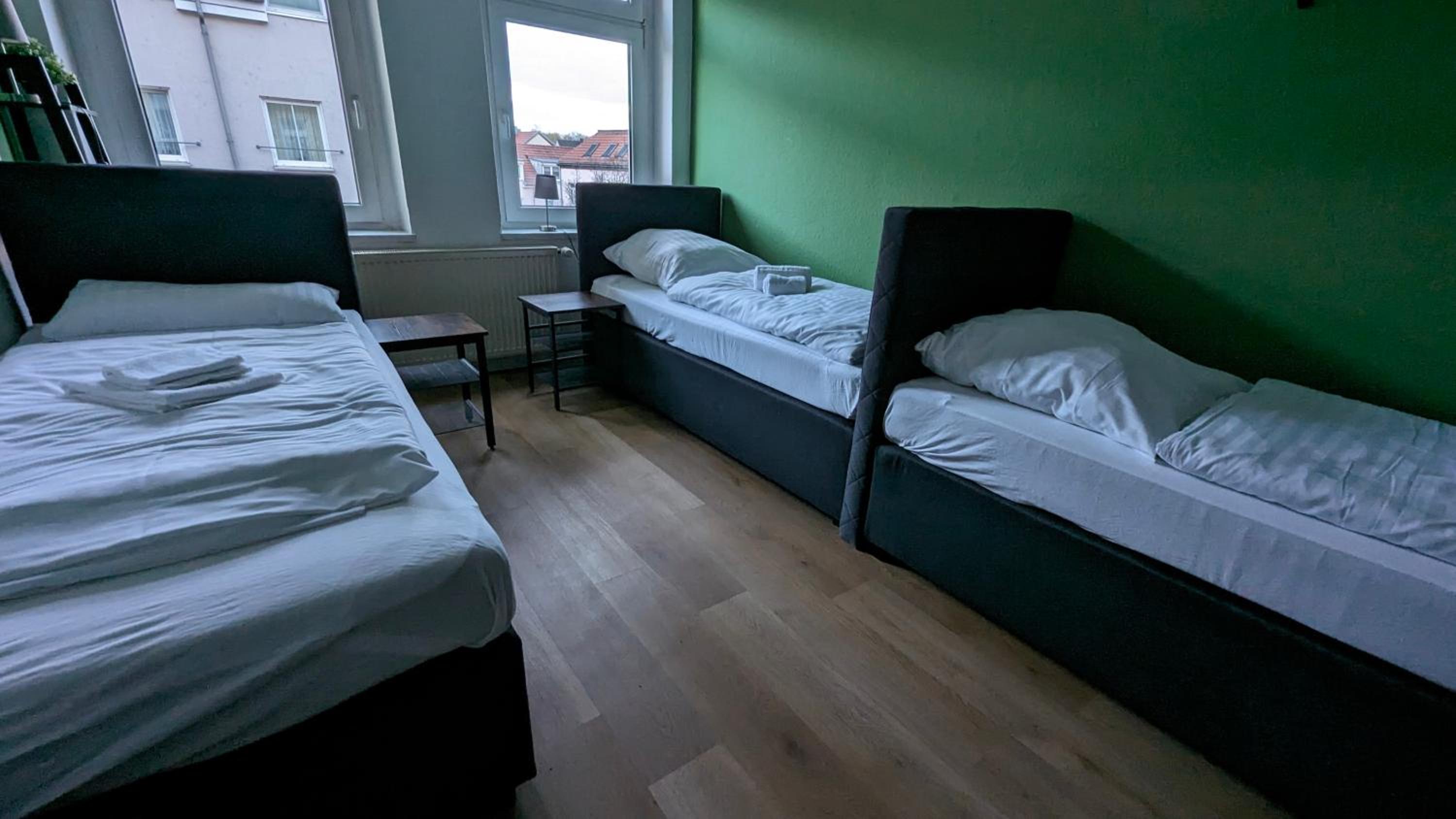 Sali-Homes Boarding Haus Monteur-Wohnungen Balkon Vollküche Autobahnähe
