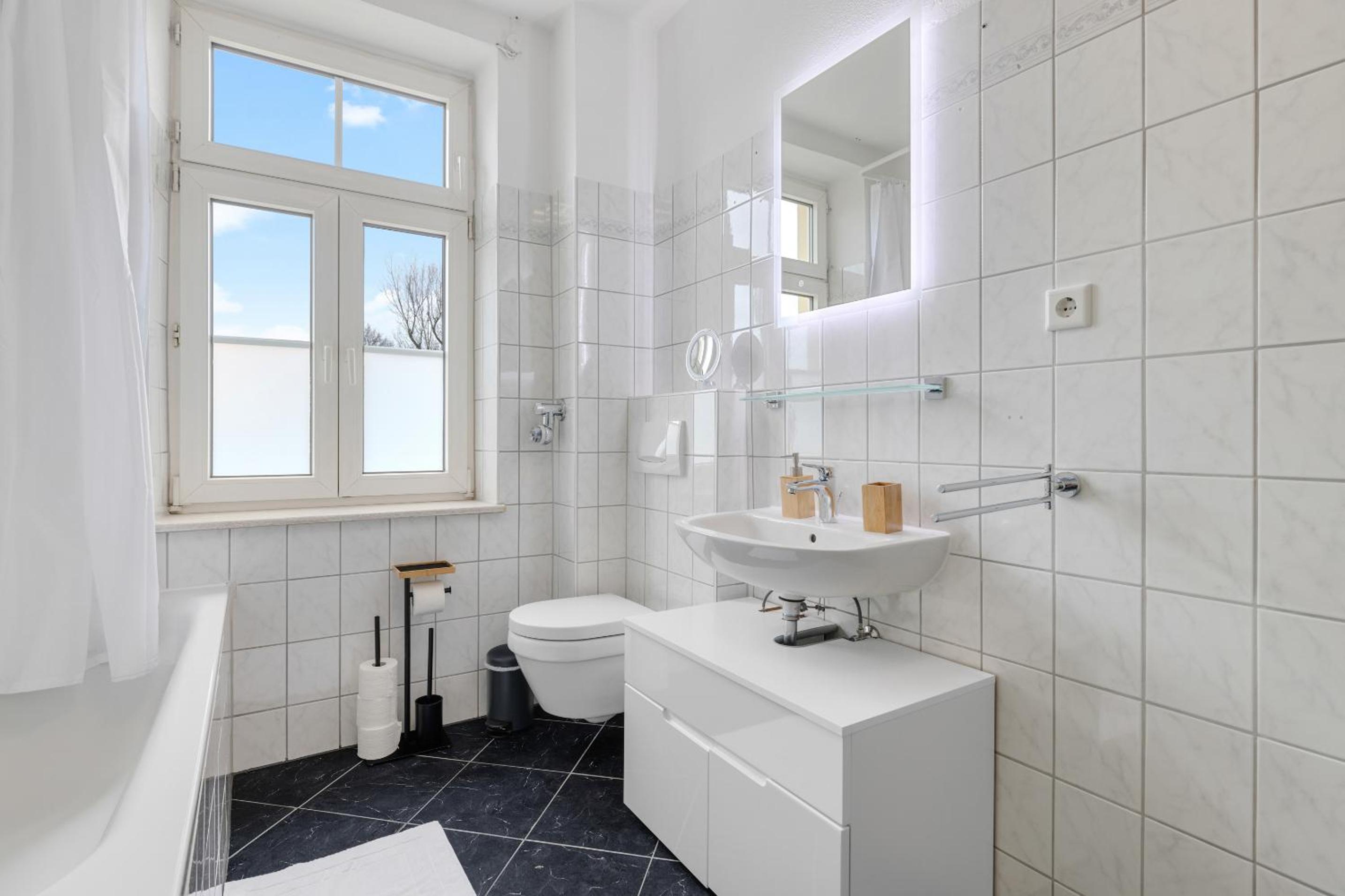 cruwzo I Exclusive Apartments in Central location with Parking