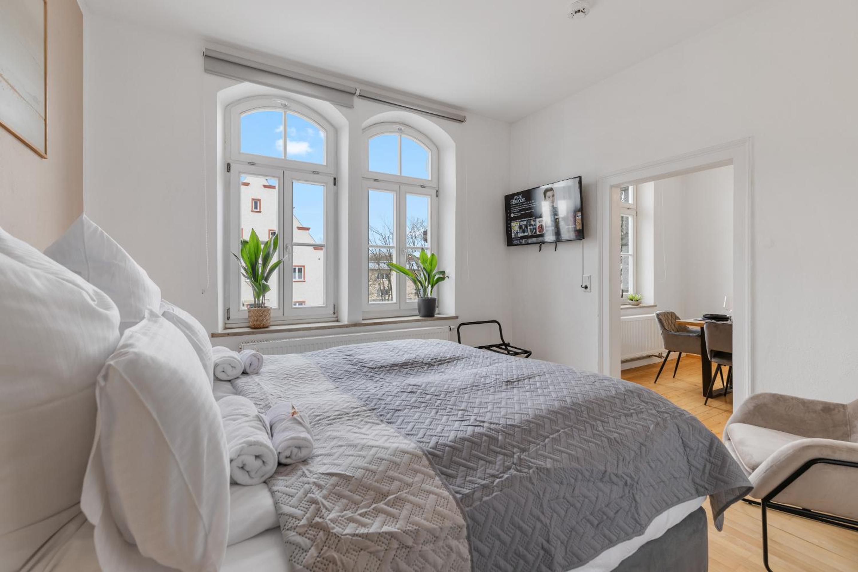 cruwzo I Exclusive Apartments in Central location with Parking