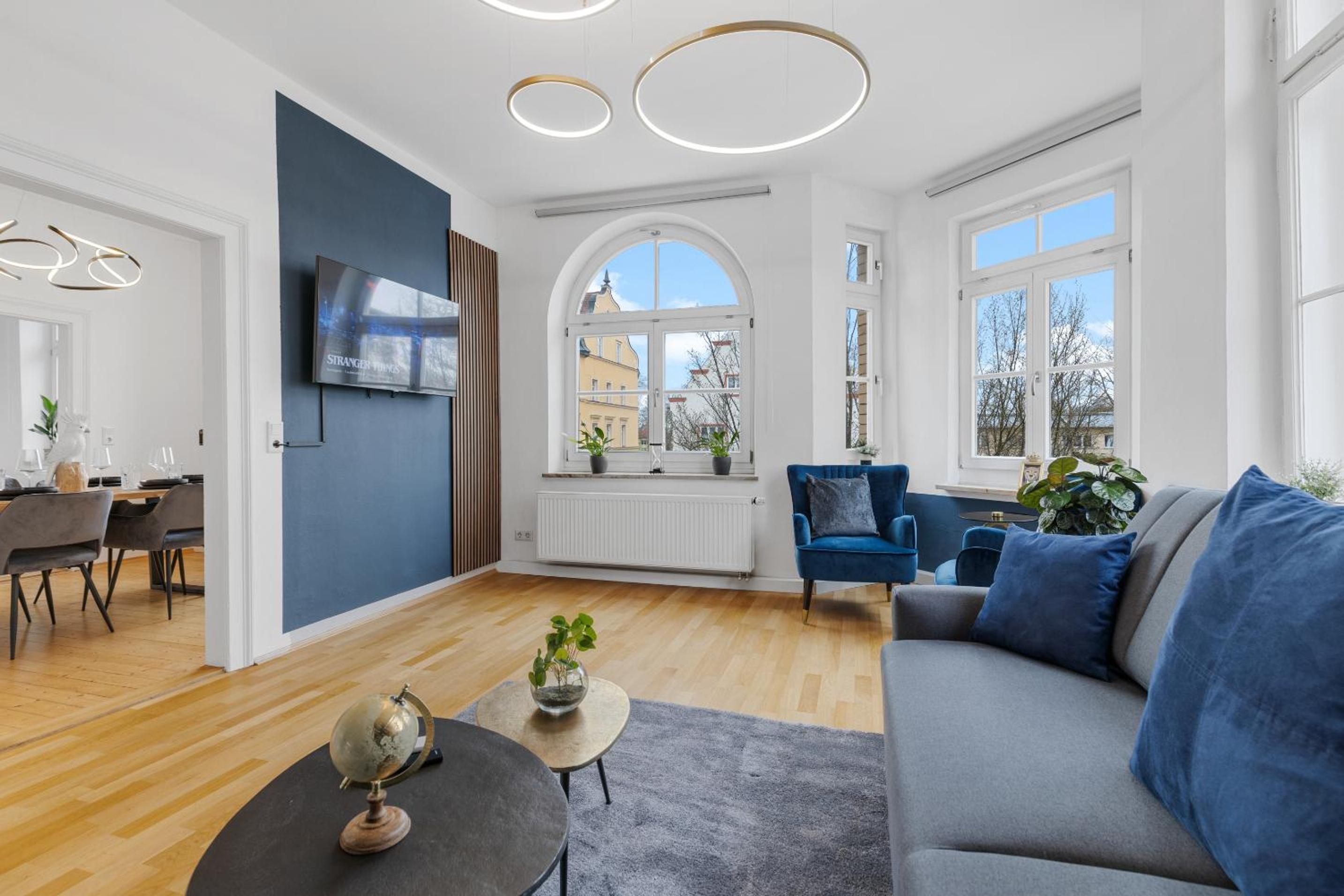 cruwzo I Exclusive Apartments in Central location with Parking