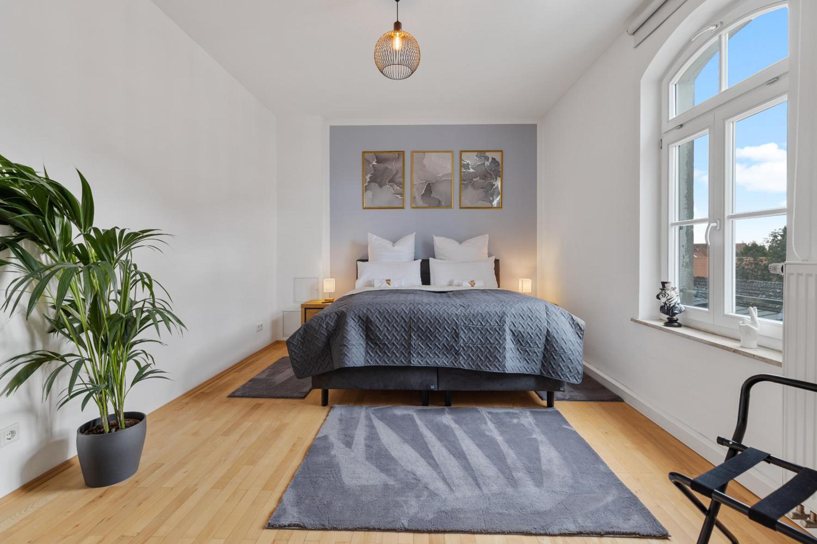cruwzo I Exclusive Apartments in Central location with Parking
