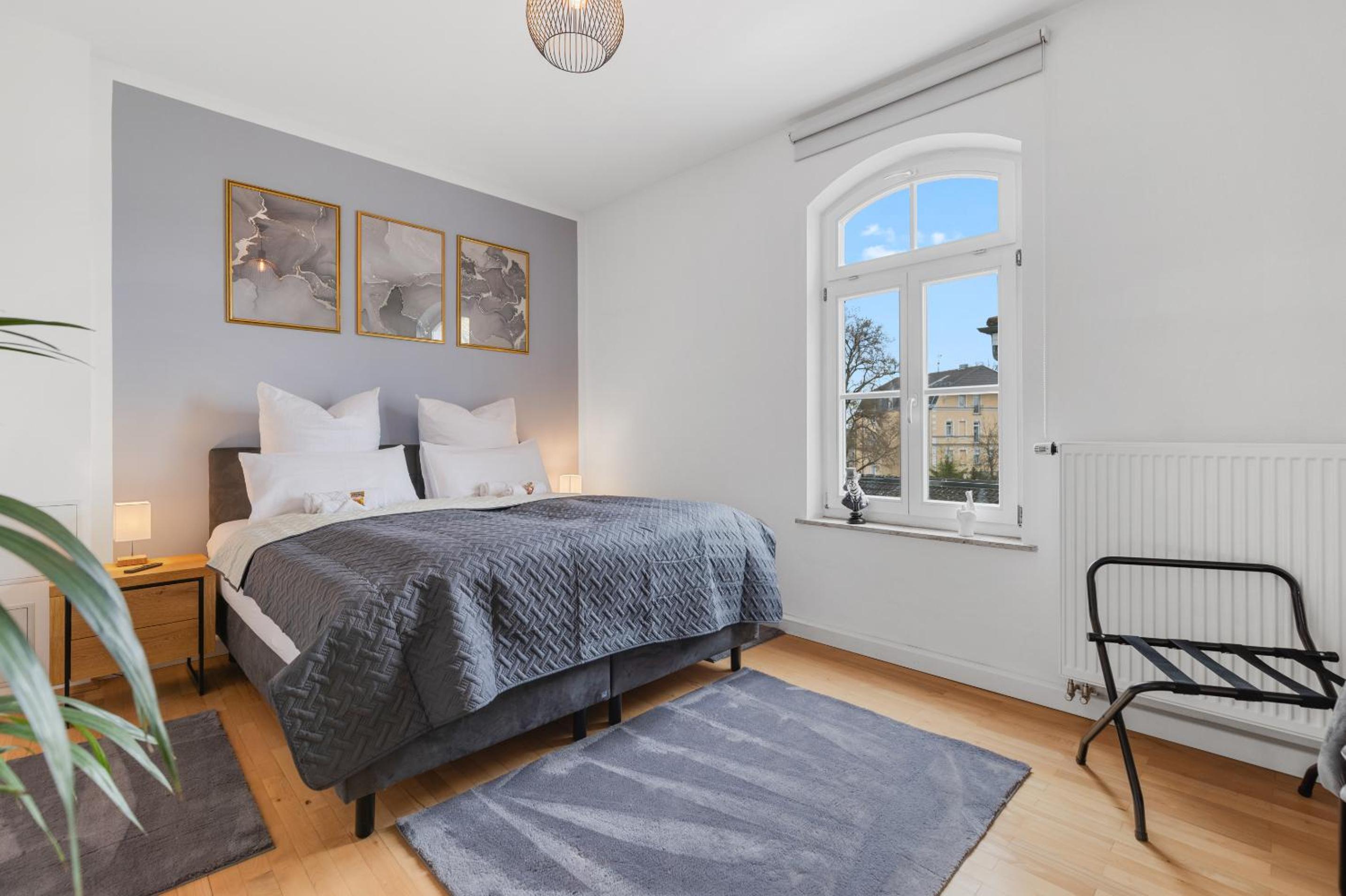 cruwzo I Exclusive Apartments in Central location with Parking