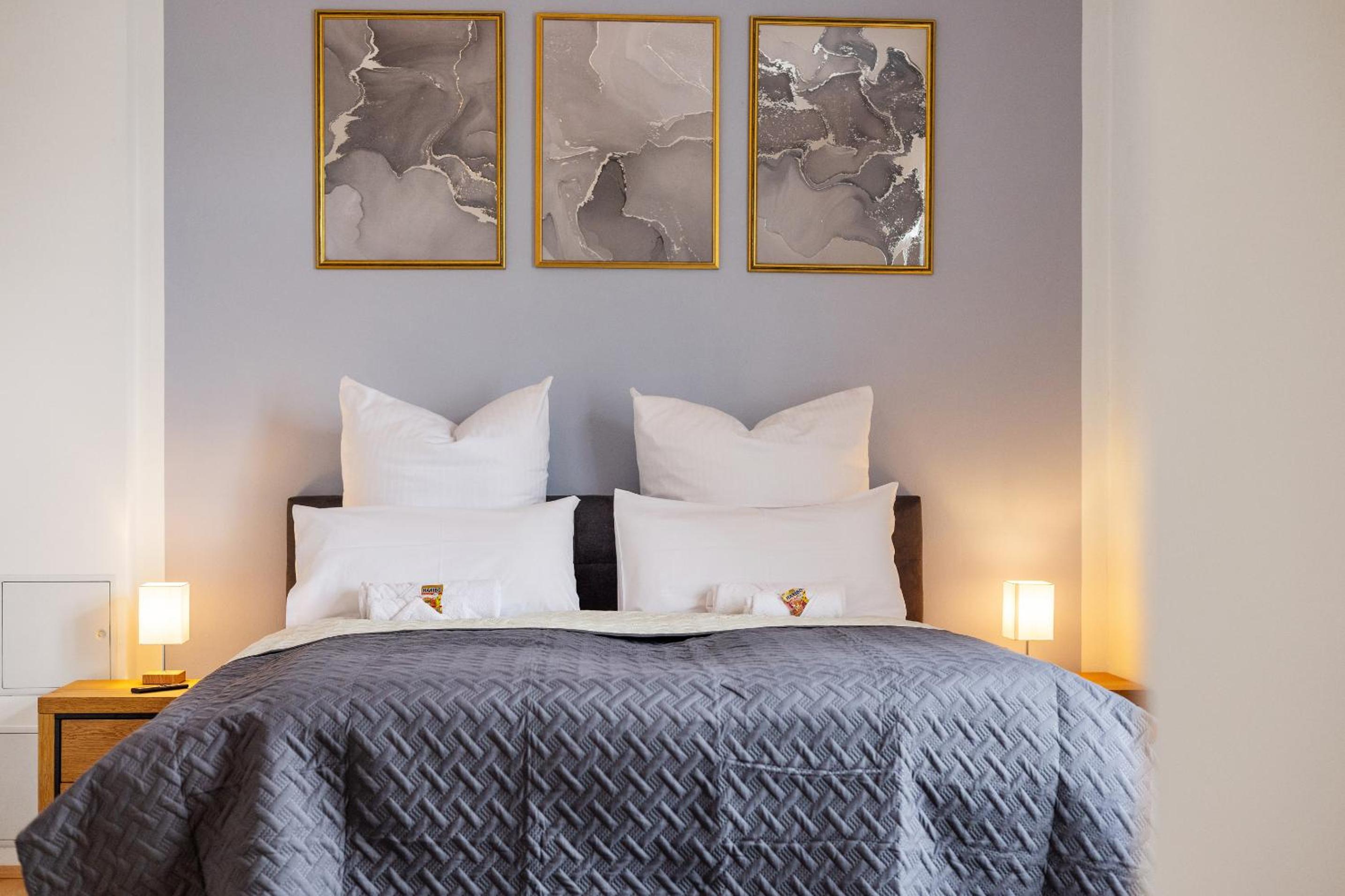 cruwzo I Exclusive Apartments in Central location with Parking