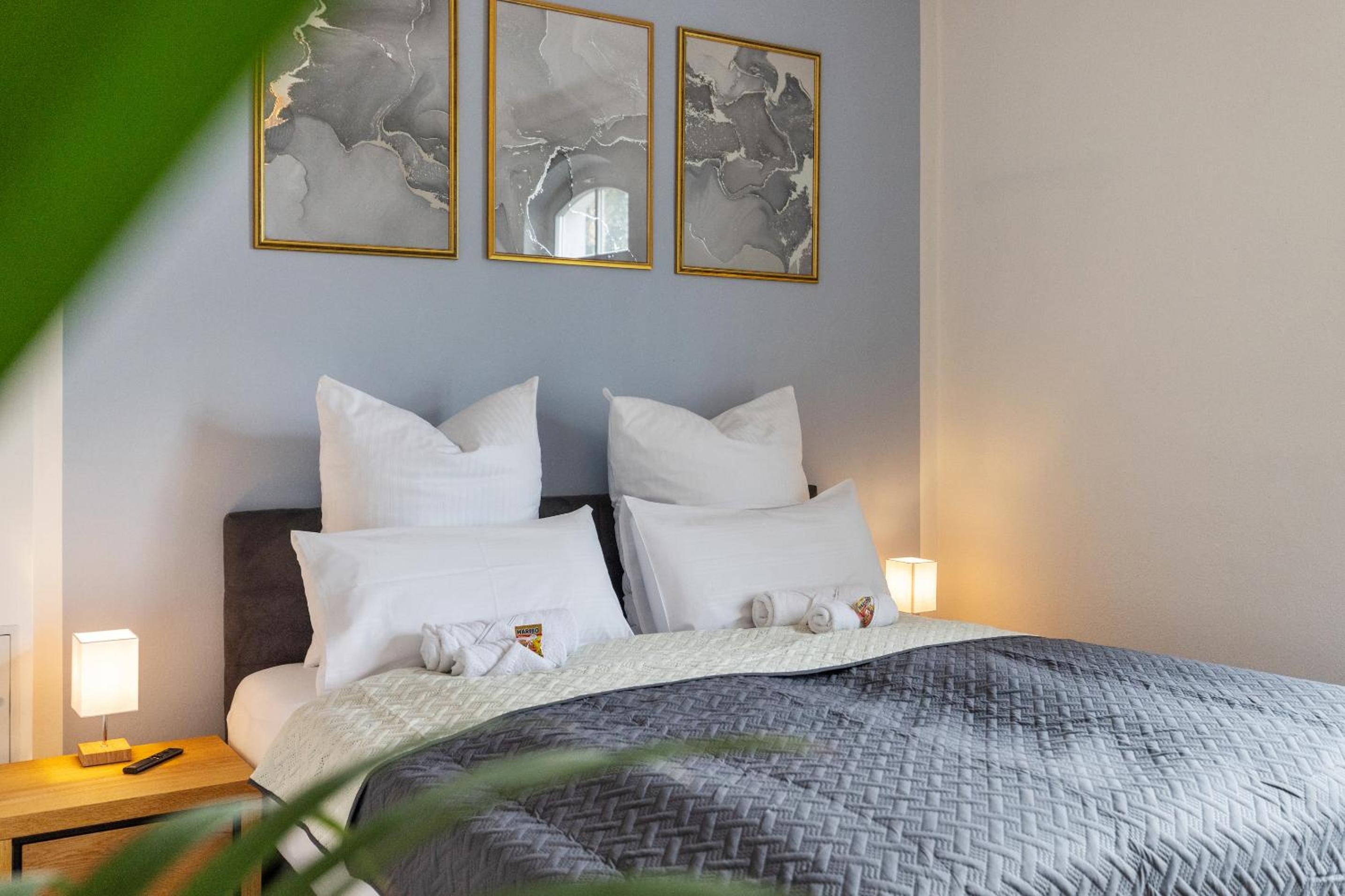 cruwzo I Exclusive Apartments in Central location with Parking