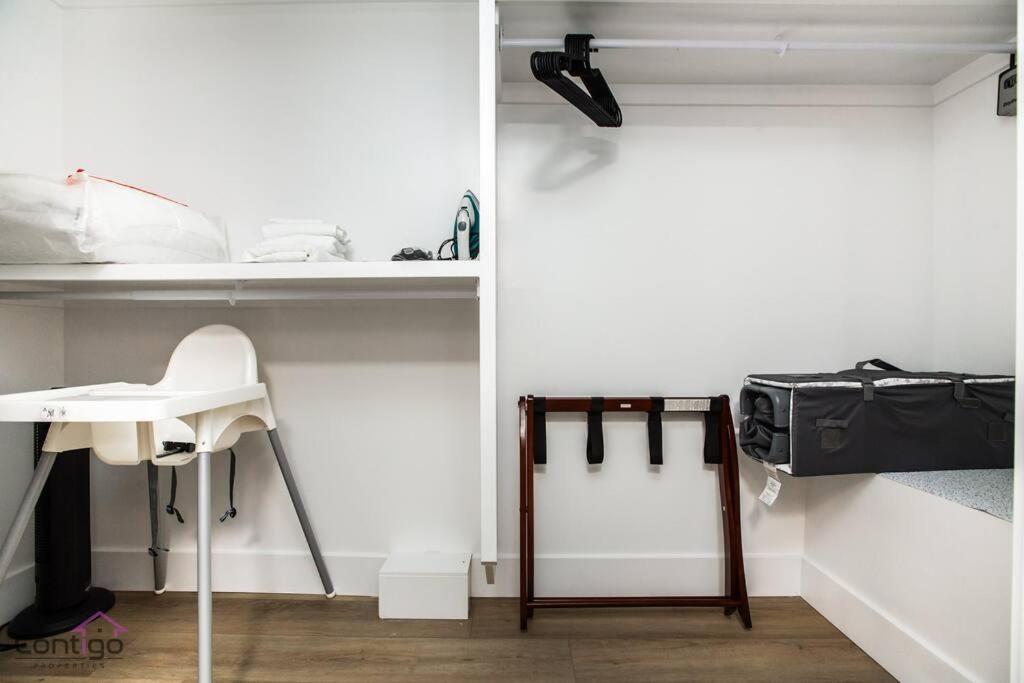 The Zen Den, King Bed, Near DT, WEM, Heated Floor, Bsmt Suite
