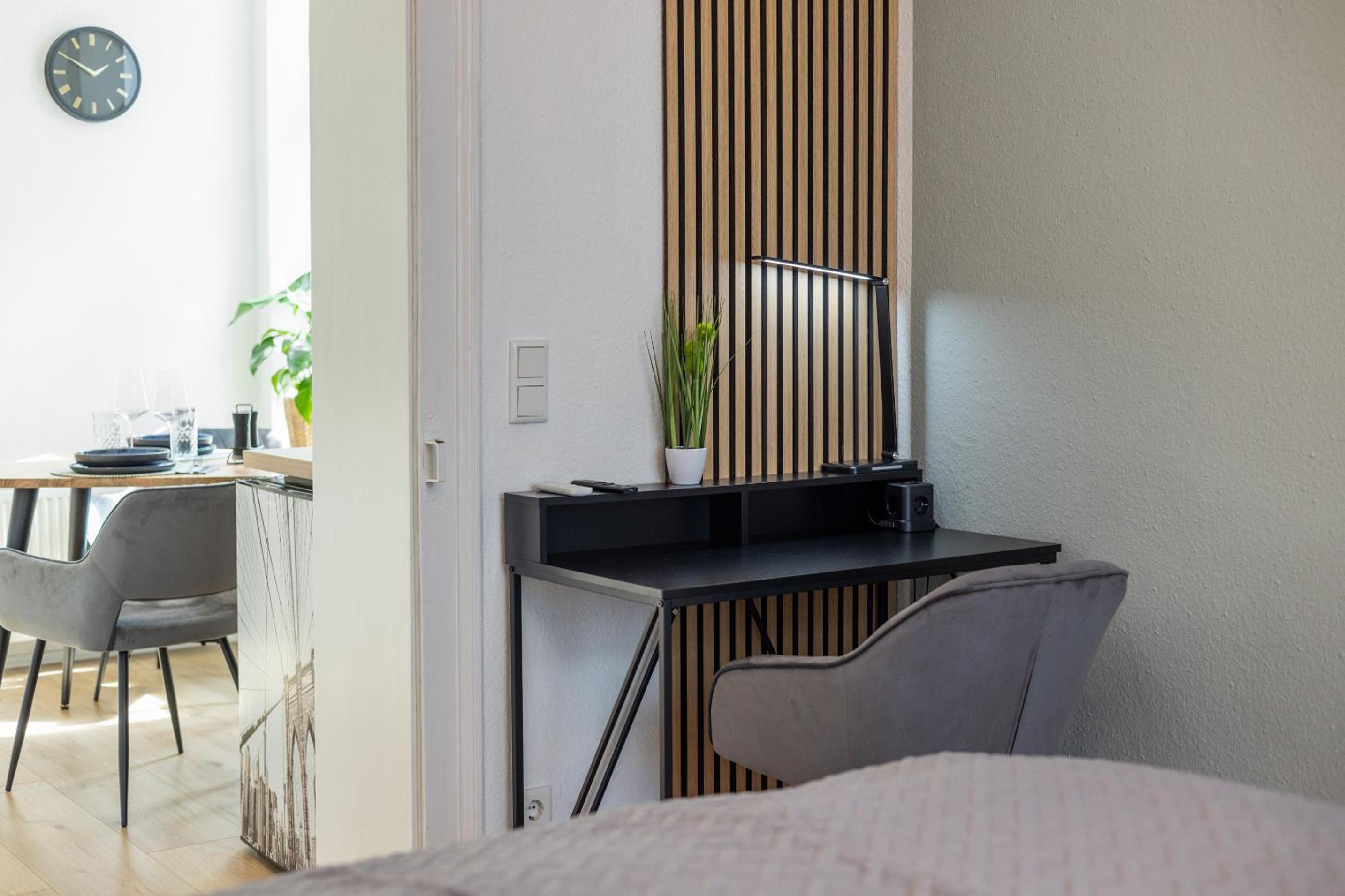 cruwzo I Exclusive Apartments in Central location with Parking