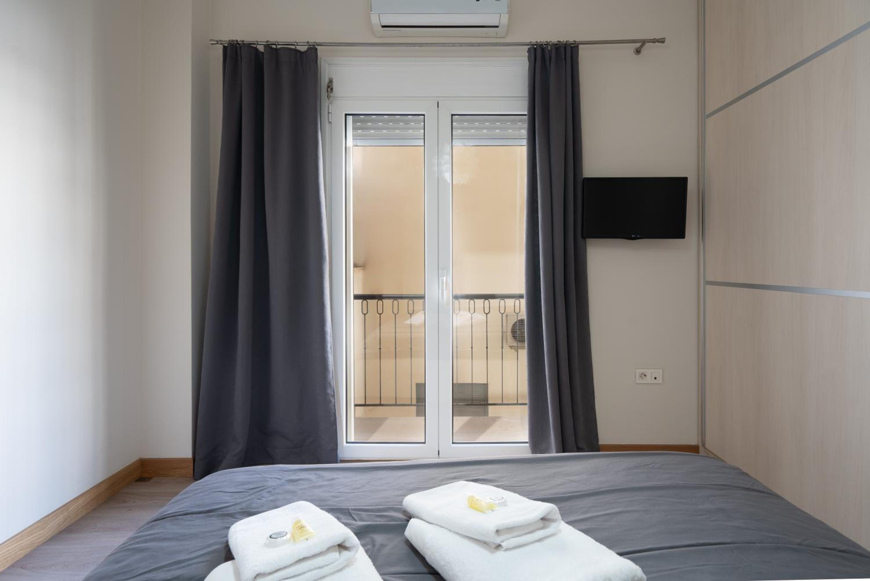 A Place 4U No177 - Central Comfort 1BD Near Kalimarmaro, 10 Min to Downtown