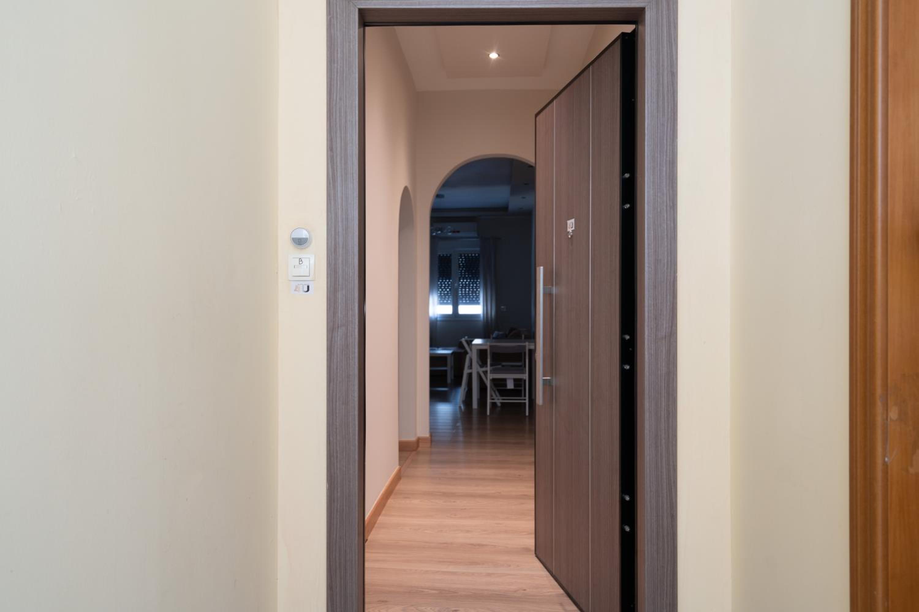 A Place 4U No177 - Central Comfort 1BD Near Kalimarmaro, 10 Min to Downtown