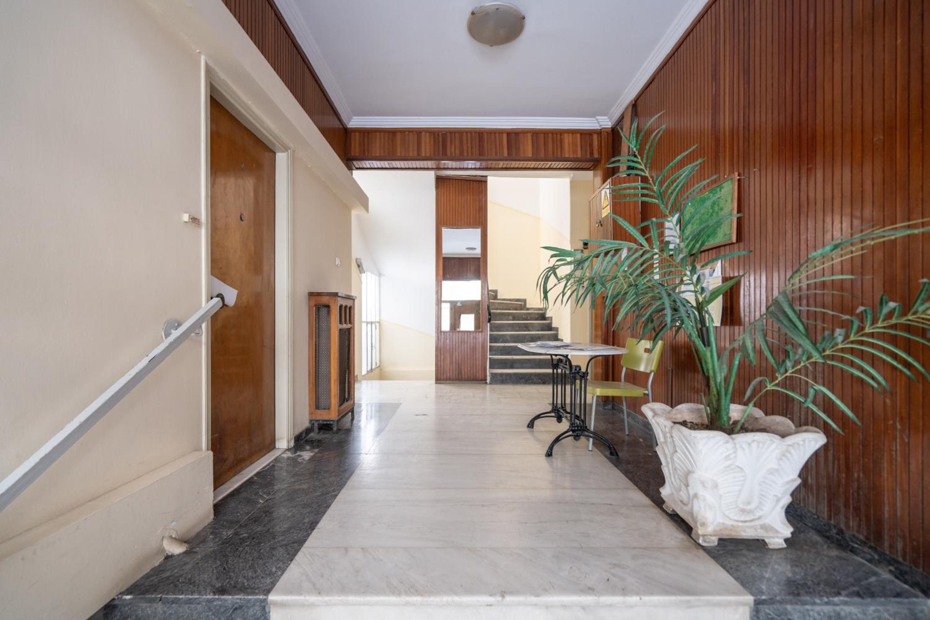 A Place 4U No177 - Central Comfort 1BD Near Kalimarmaro, 10 Min to Downtown