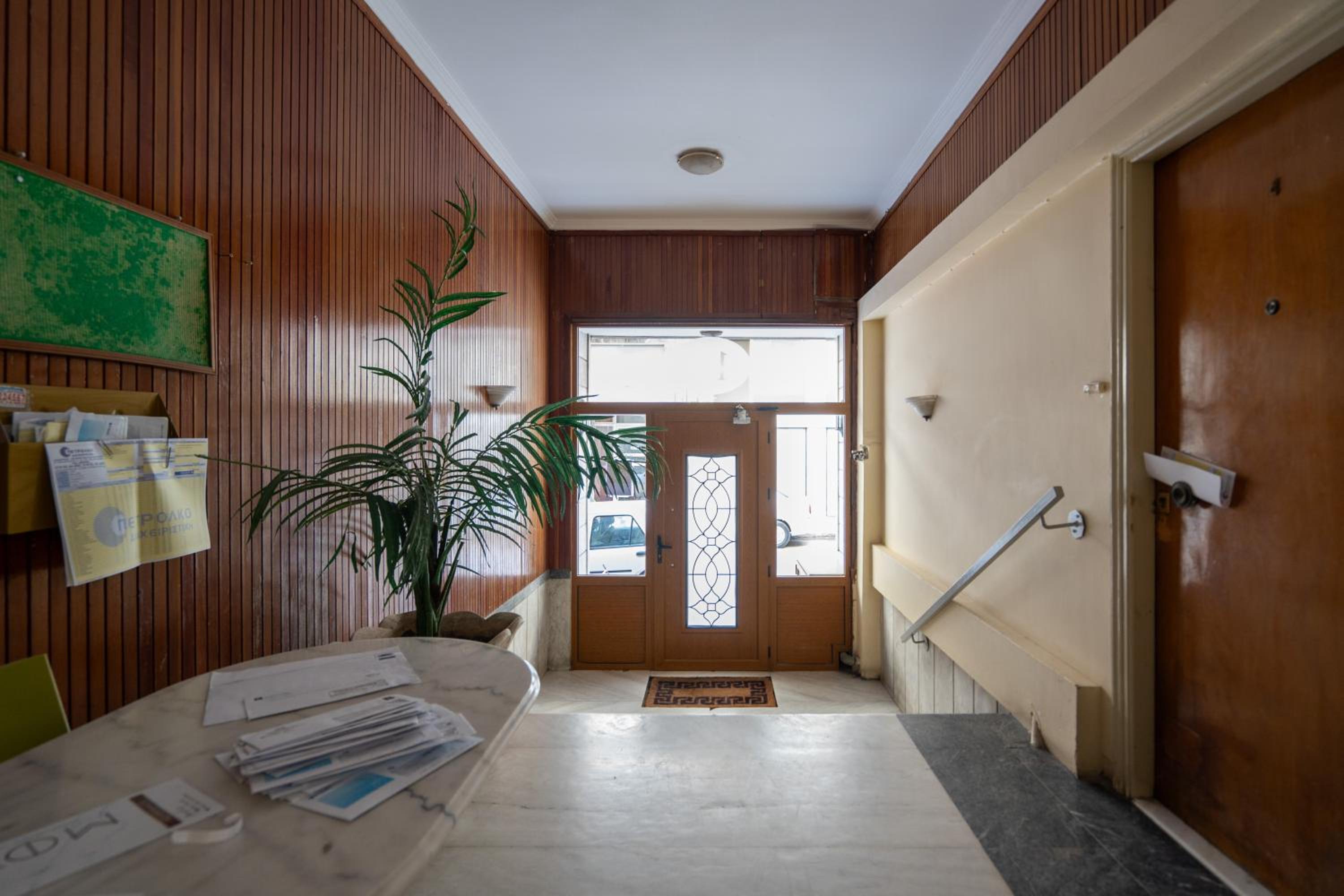 A Place 4U No177 - Central Comfort 1BD Near Kalimarmaro, 10 Min to Downtown