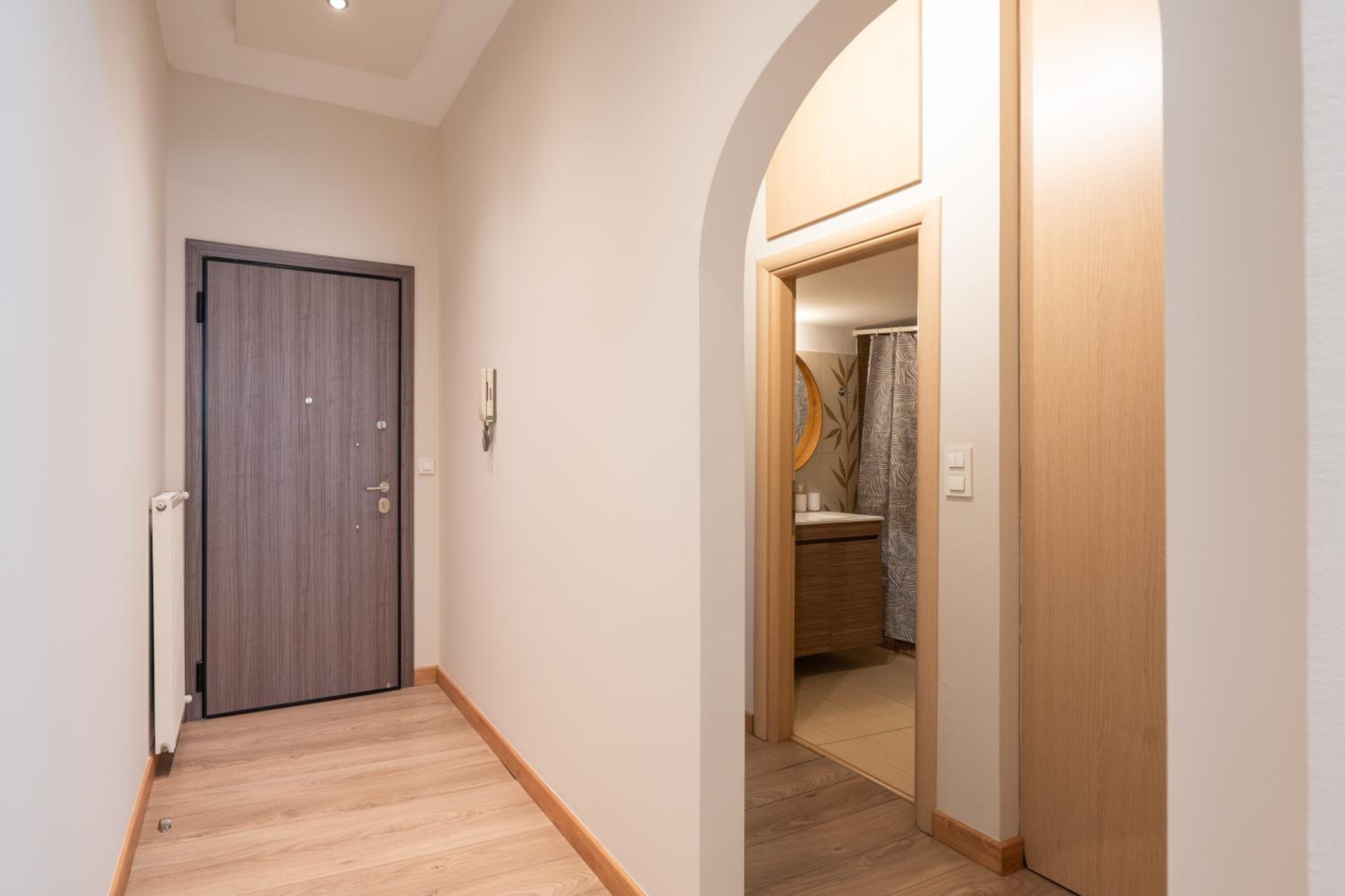 A Place 4U No177 - Central Comfort 1BD Near Kalimarmaro, 10 Min to Downtown