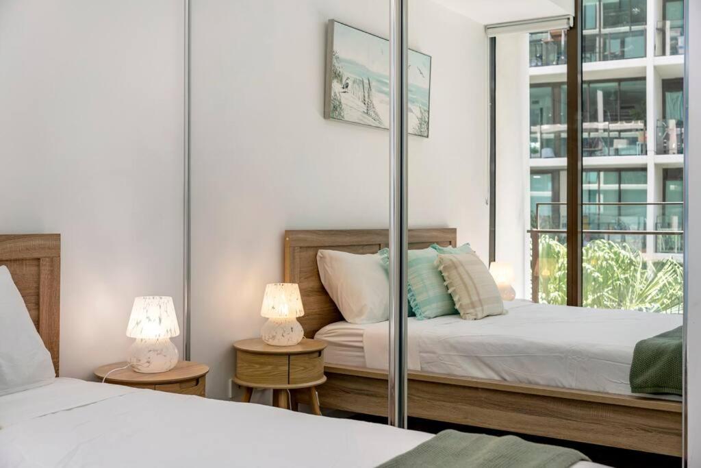 Modern 1-bdr Apt w/ free car park&fantastic pool