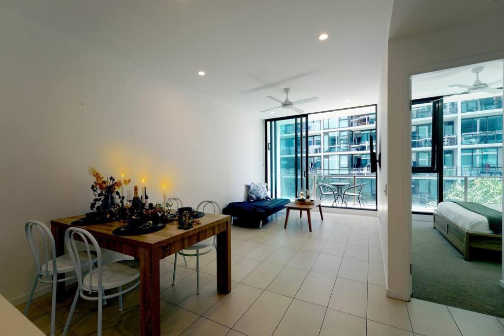 Modern 1-bdr Apt w/ free car park&fantastic pool