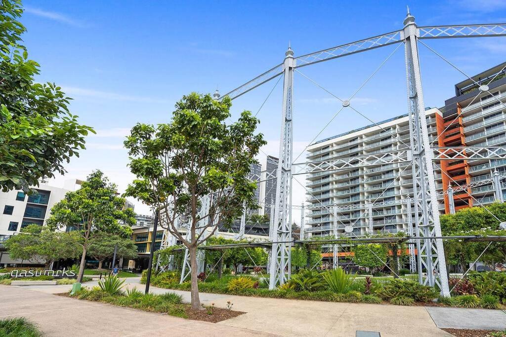 Modern 1-bdr Apt w/ free car park&fantastic pool