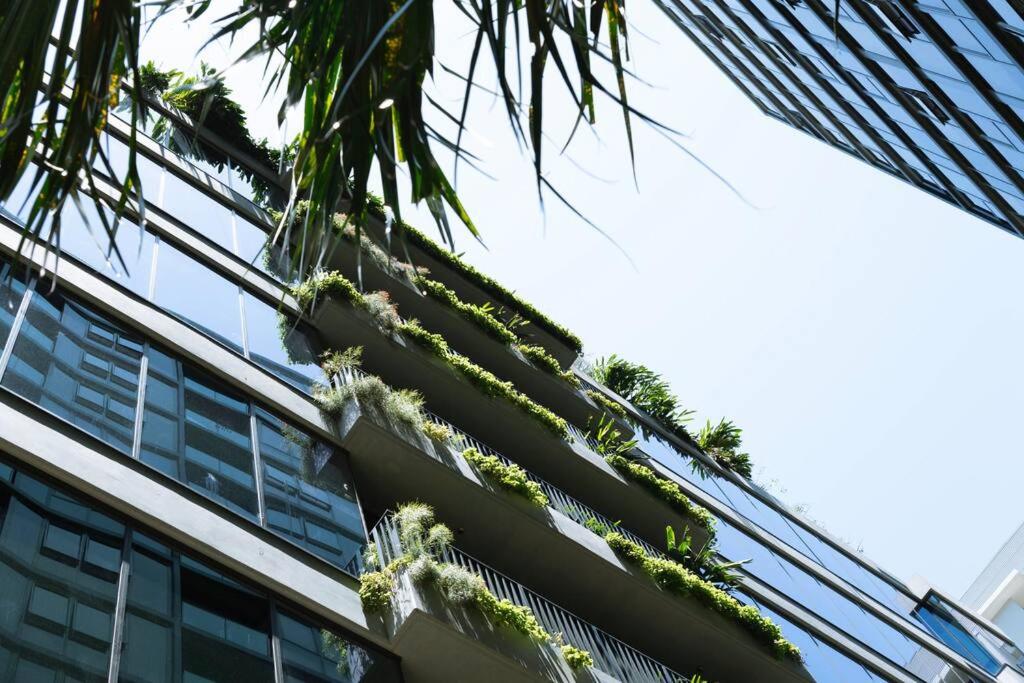 Modern 1-bdr Apt w/ free car park&fantastic pool