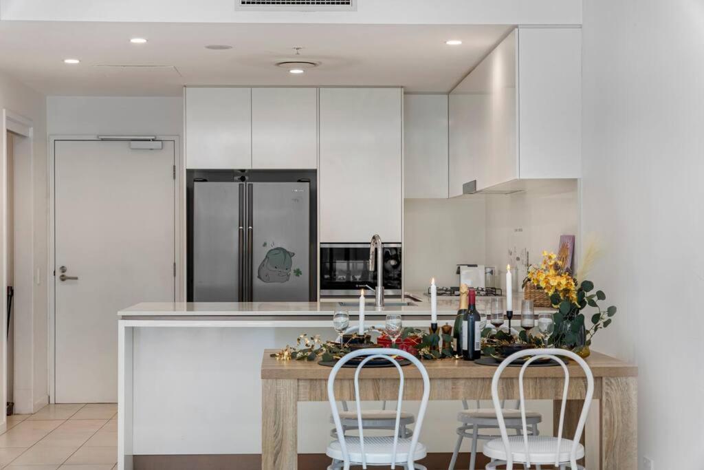 Modern 1-bdr Apt w/ free car park&fantastic pool