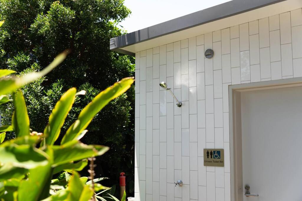 Modern 1-bdr Apt w/ free car park&fantastic pool