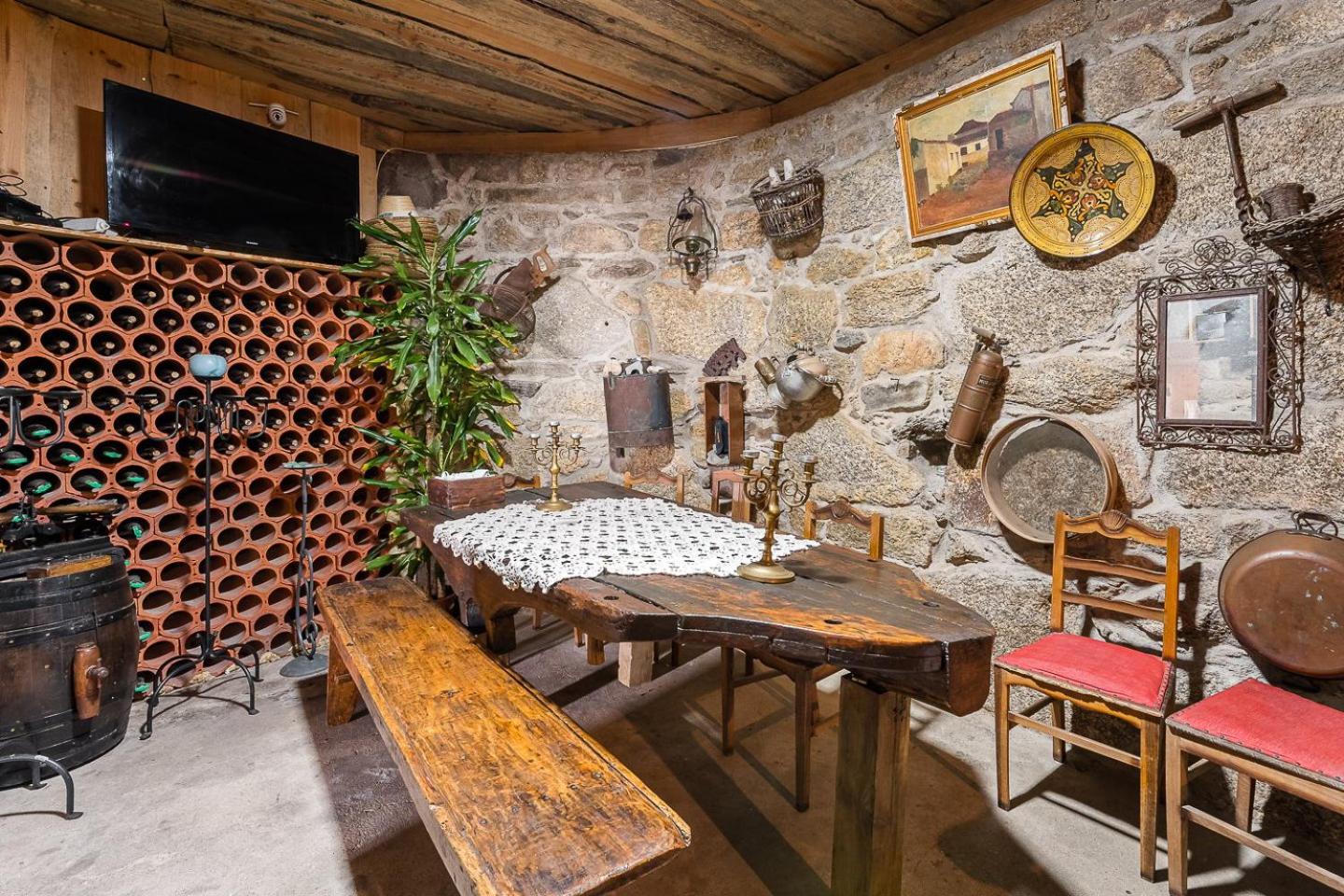 Retro-modern retreat in Esposende view 5