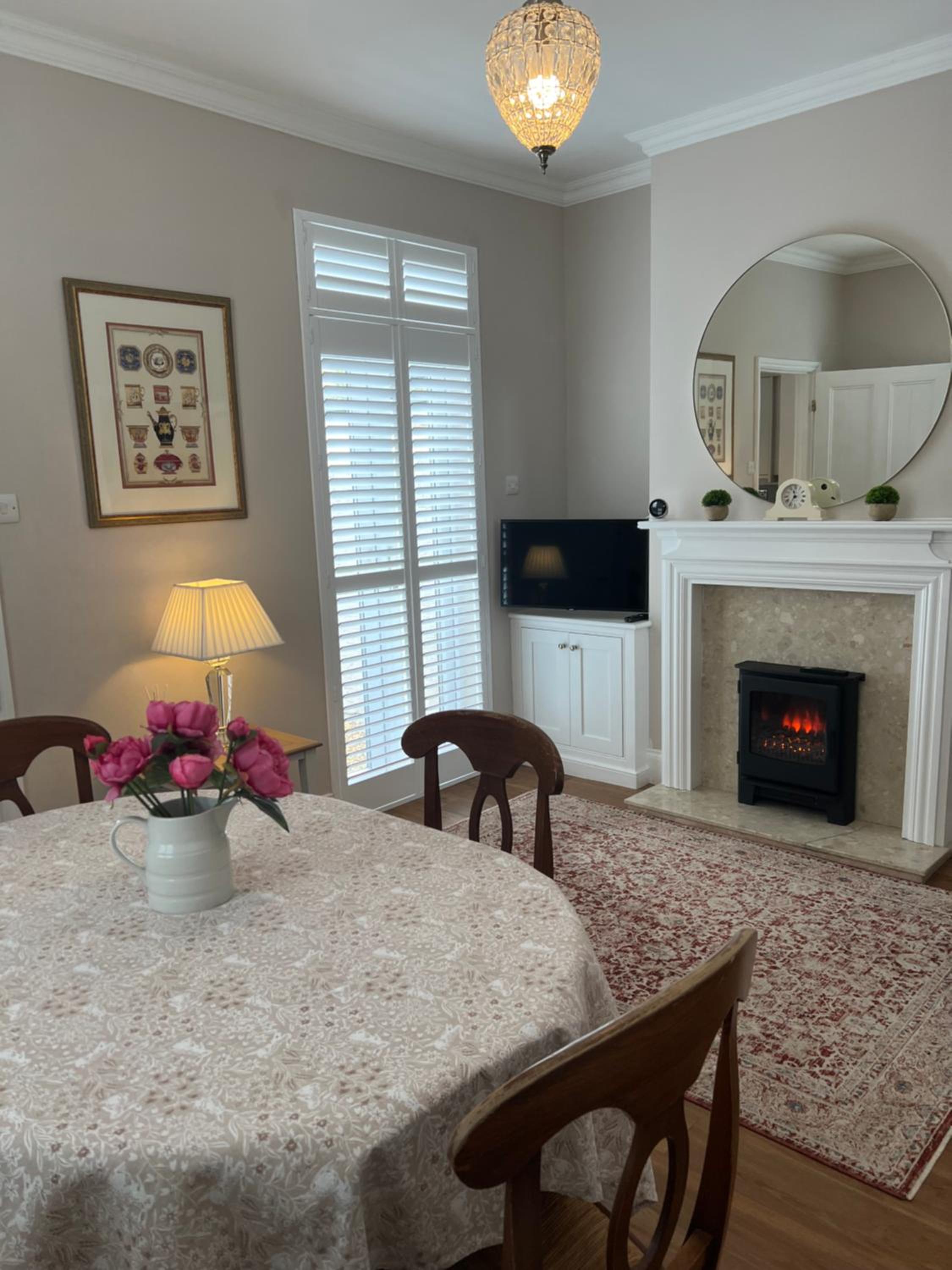 The Lily Pad - Boutique Townhouse, a short walk to Town Center and Racecourse view 3