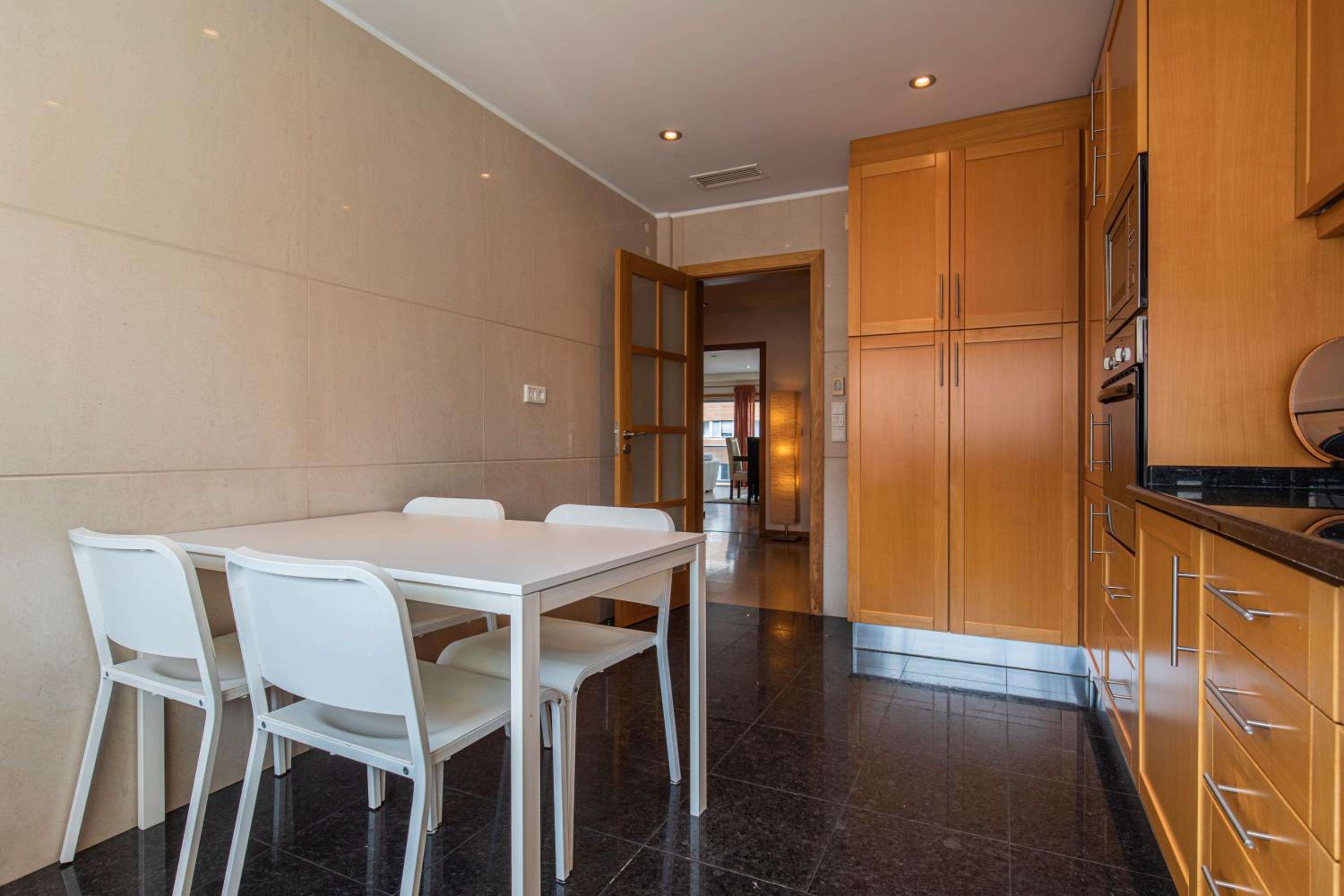 2 Bedroom Large apartment By Innkeeper