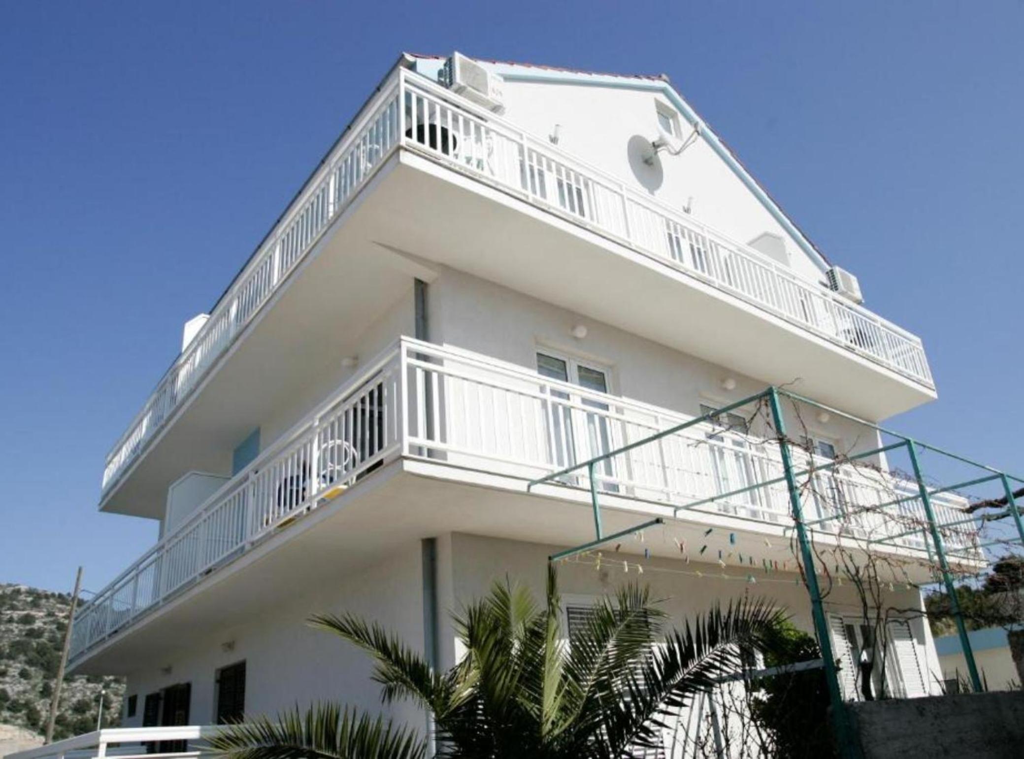 Hotel Apartments Trogrlić - Image 1