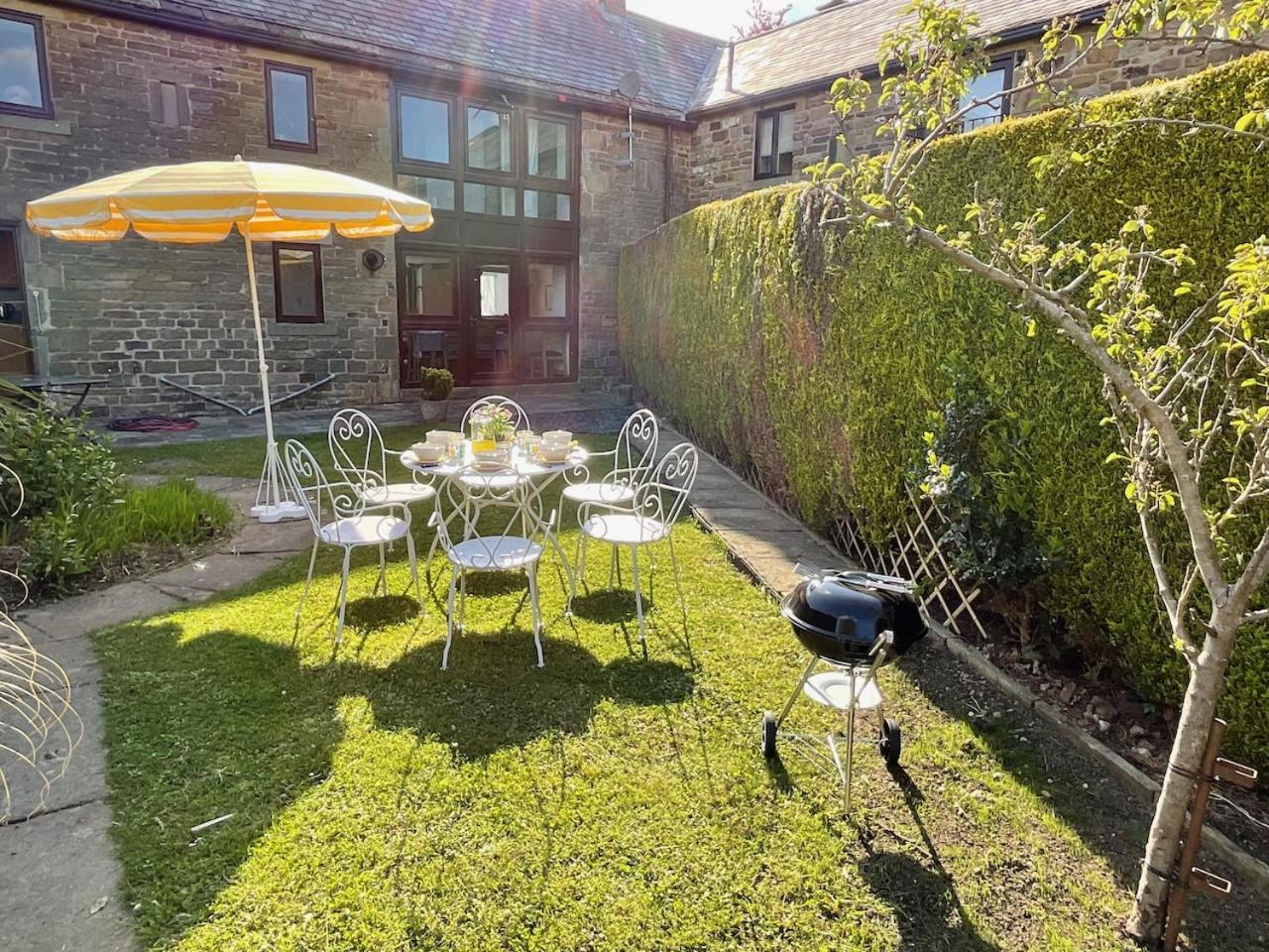 Beech Cottage cosy 7 bed sleeps 9 - dogs very welcome