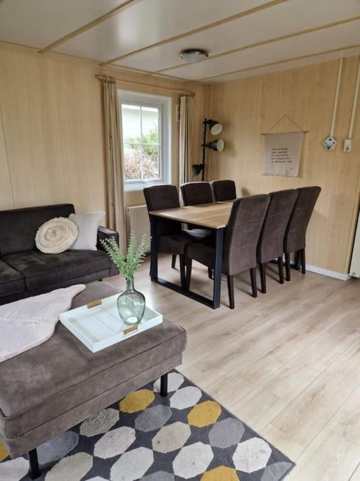 6 persoons chalet op de Veluwe bij binnen en buiten zwembad view 4