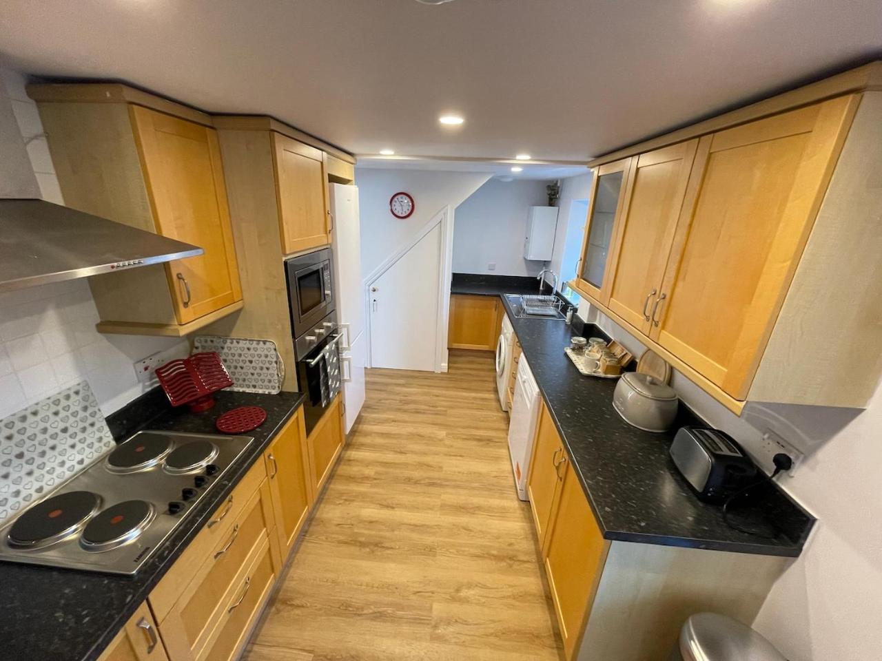Beech Cottage cosy 7 bed sleeps 9 - dogs very welcome