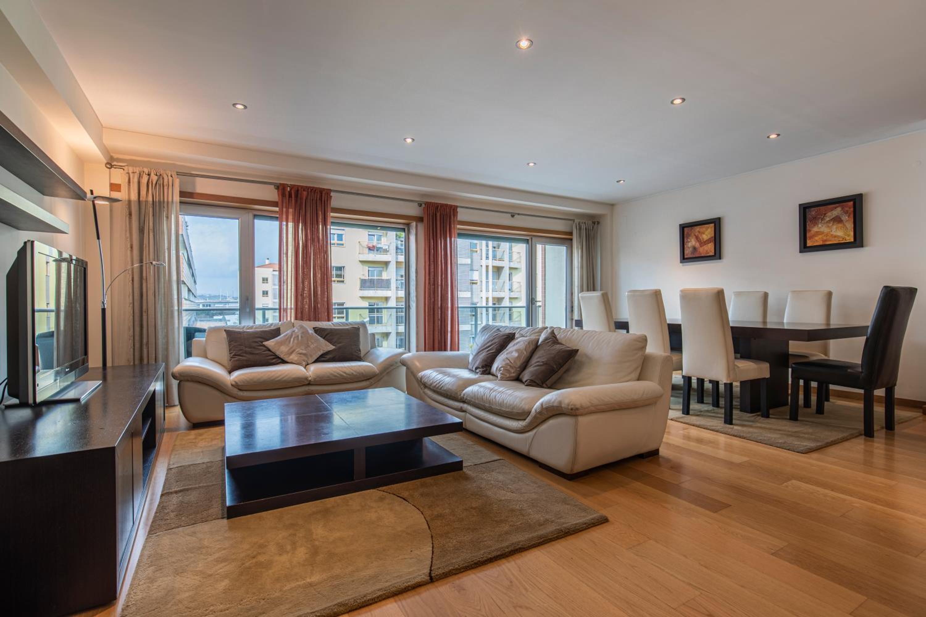 2 Bedroom Large apartment By Innkeeper