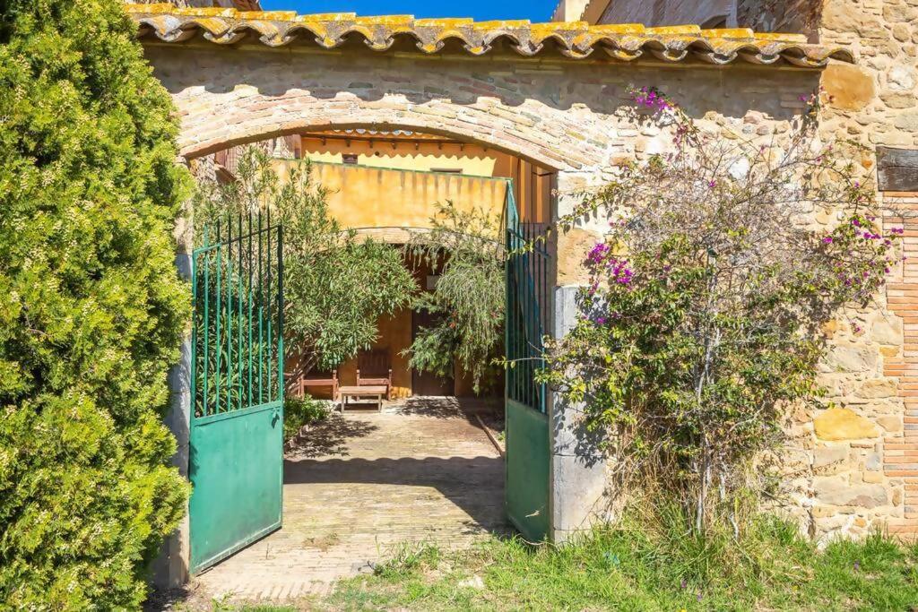 Masía con piscina en Costa Brava
