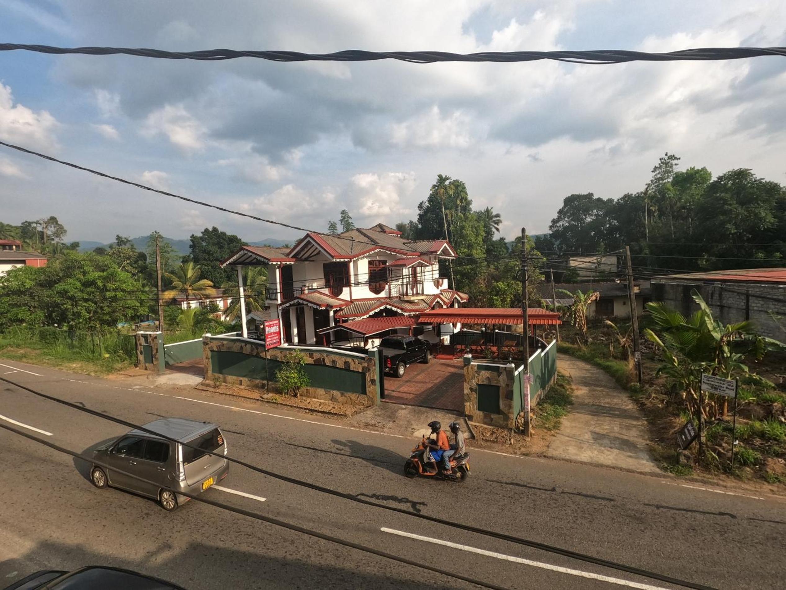Photo 18