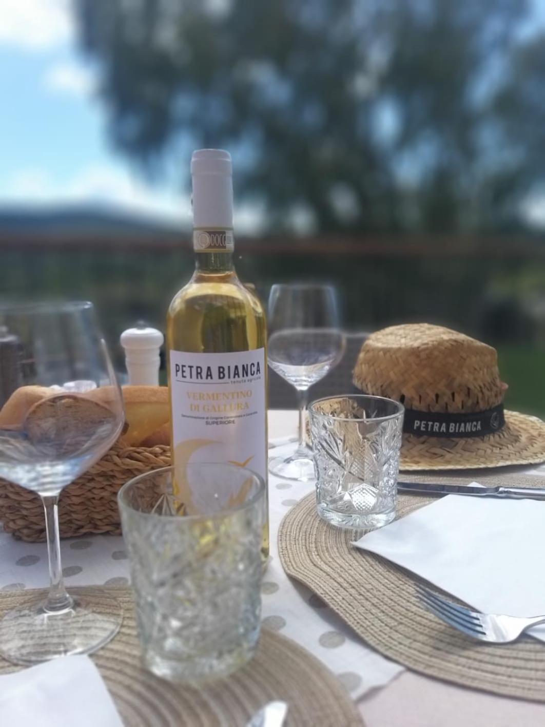 Tenuta Petra Bianca