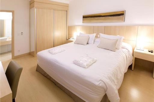 Flat Completo com Serviços em Hotel 5 Estrelas