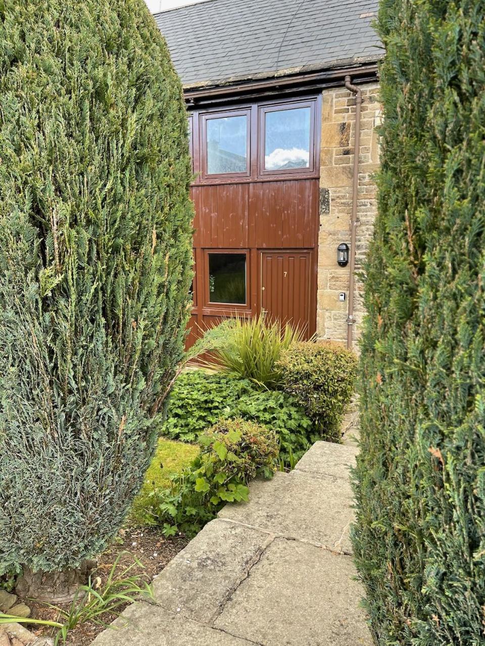 Beech Cottage cosy 7 bed sleeps 9 - dogs very welcome