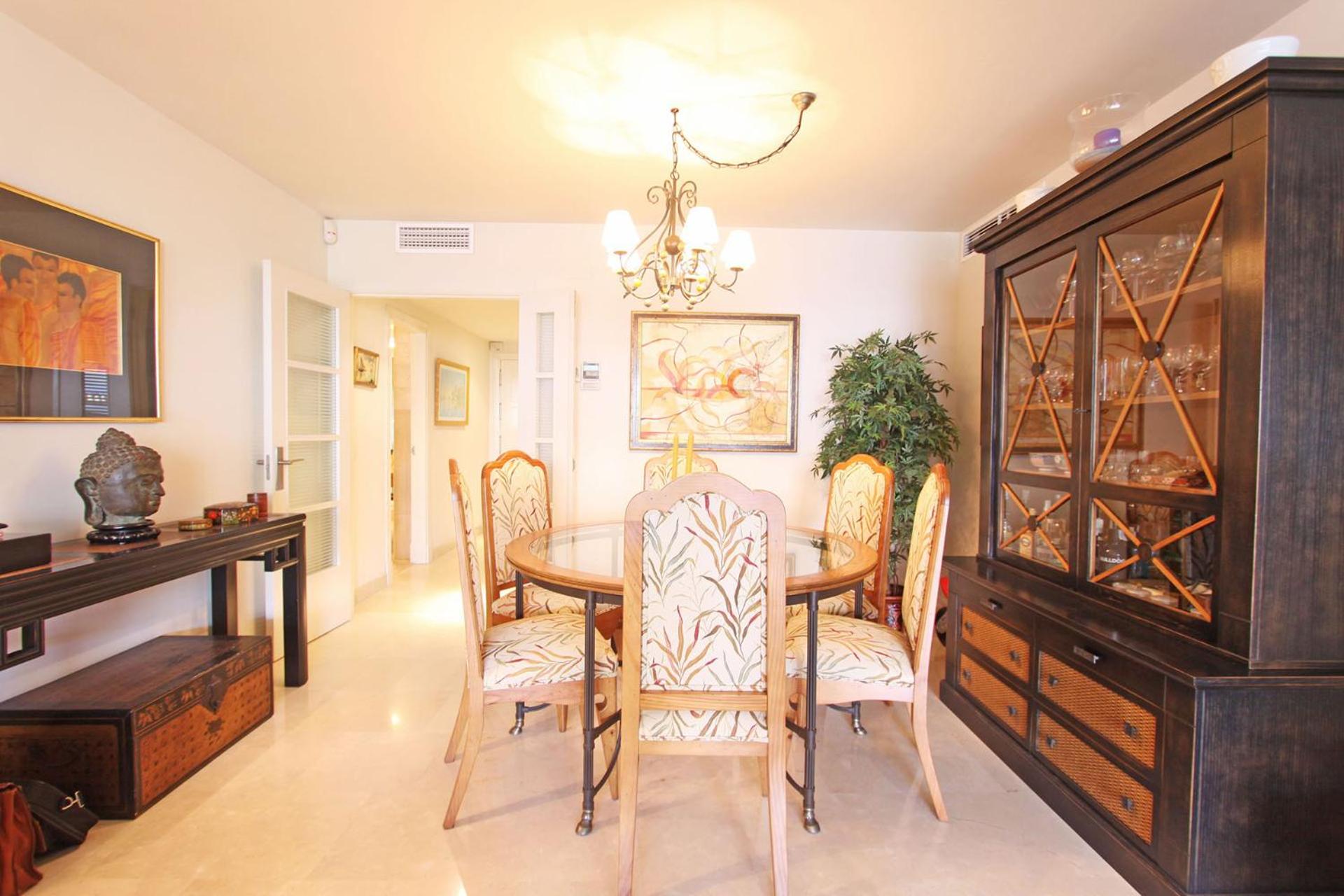 1105 beachfront apartment golden mile marbella view 4