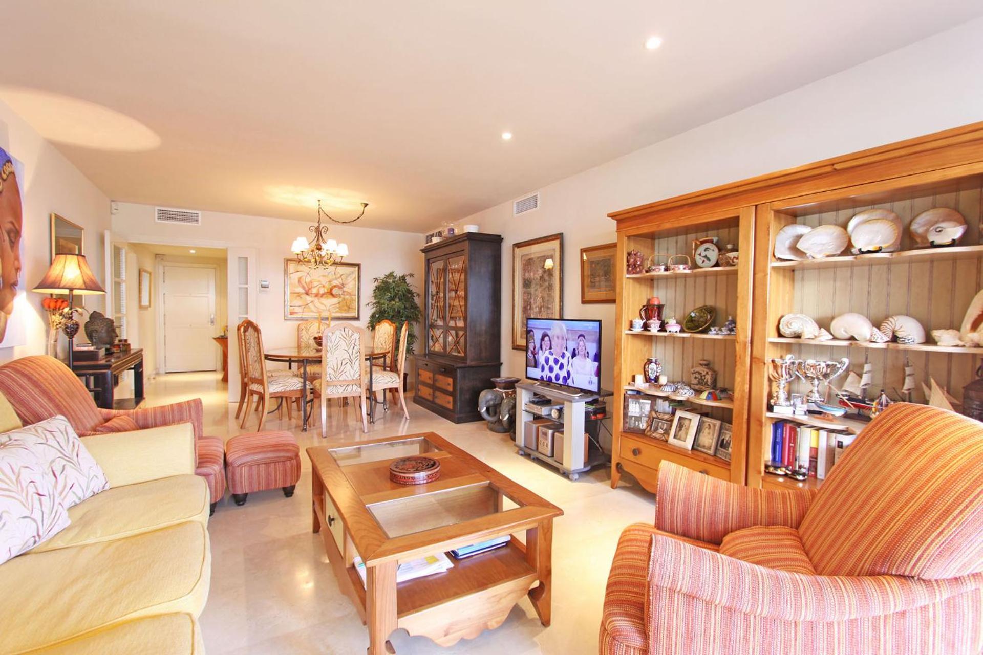 1105 beachfront apartment golden mile marbella view 5