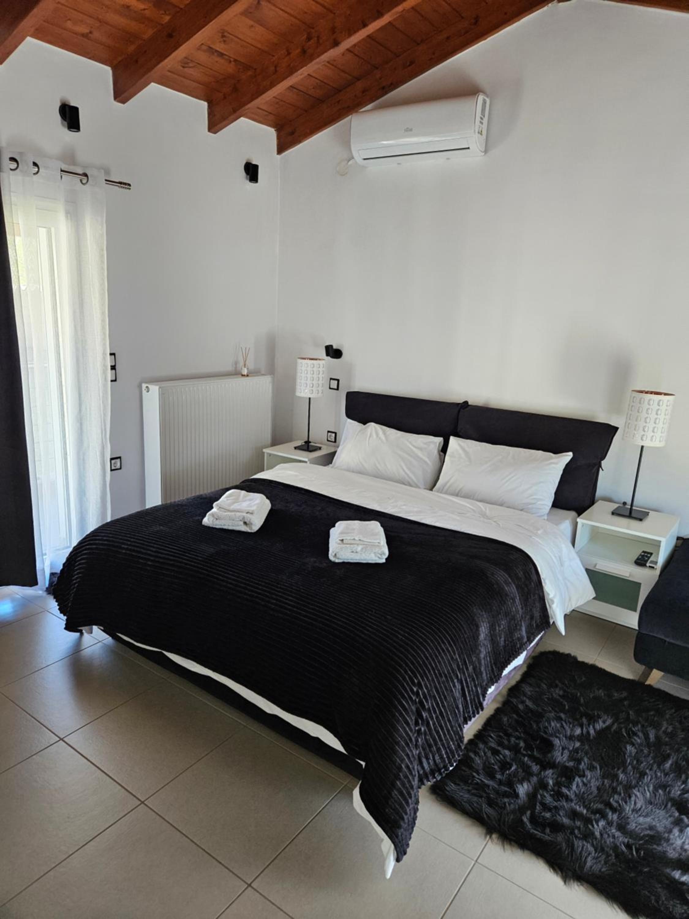 Mary's luxury apartment Nemea 1 view 5