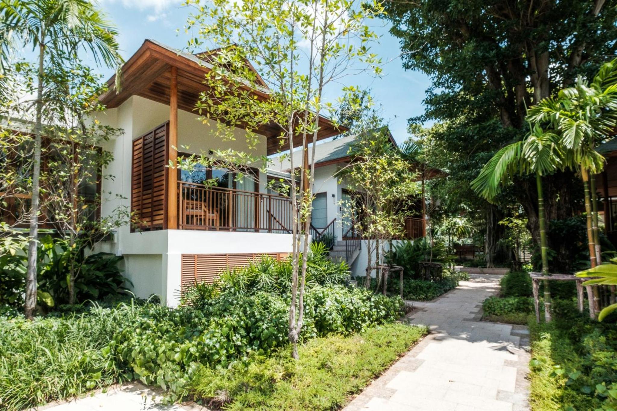 Hotel Banana Fan Sea Resort - Image 1