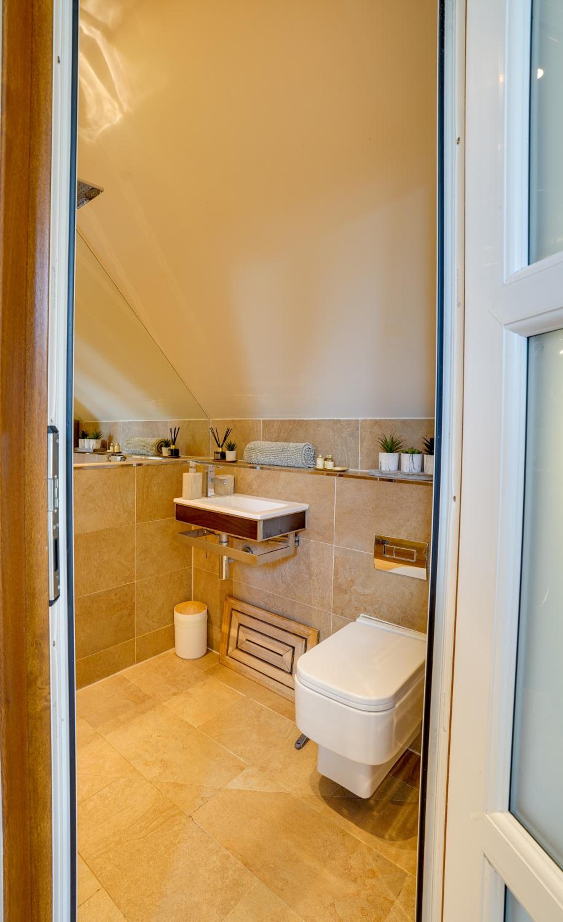 South Stable Cosy Stone Retreat with Parking view 2