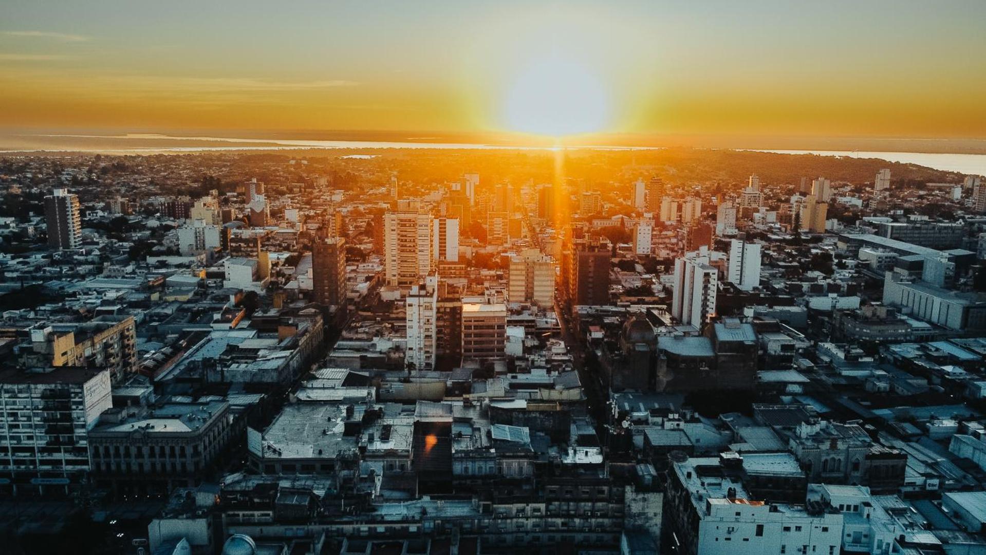 La Casa de al Lado entre el centro y el río, la Mejor Ubicación en Paraná