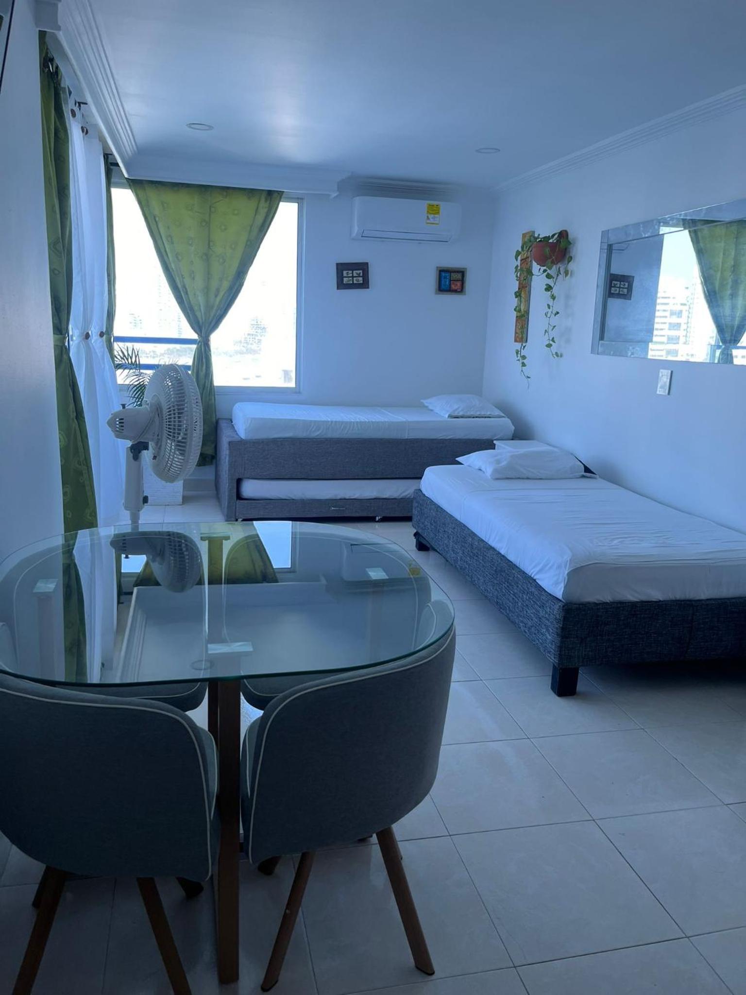 Lindos Apartamentos Frente a la playa - El Laguito