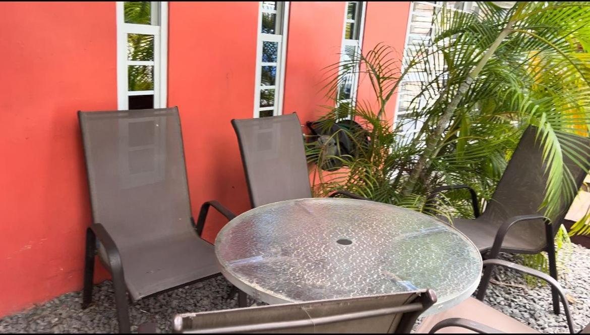 Luxurious two bathroom apartment Paramaribo, Zorg en Hoop view 3
